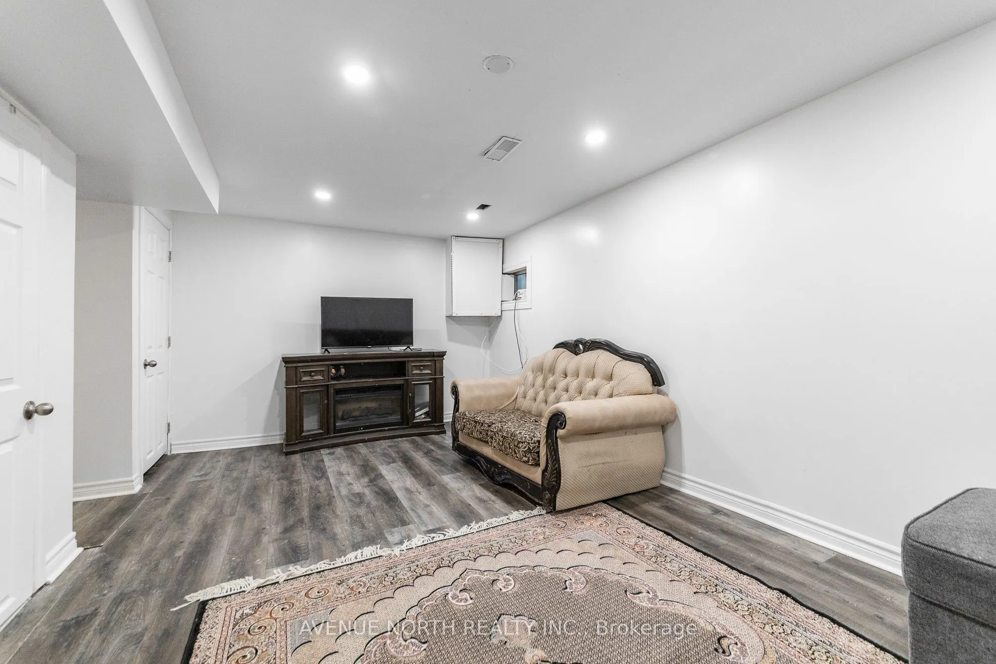 2415 Southvale Crescent #100