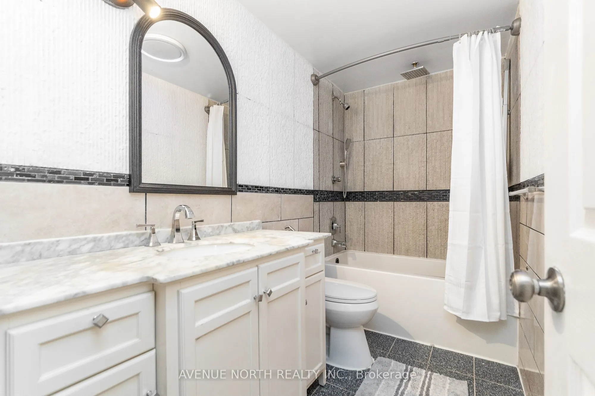 2415 Southvale Crescent #100