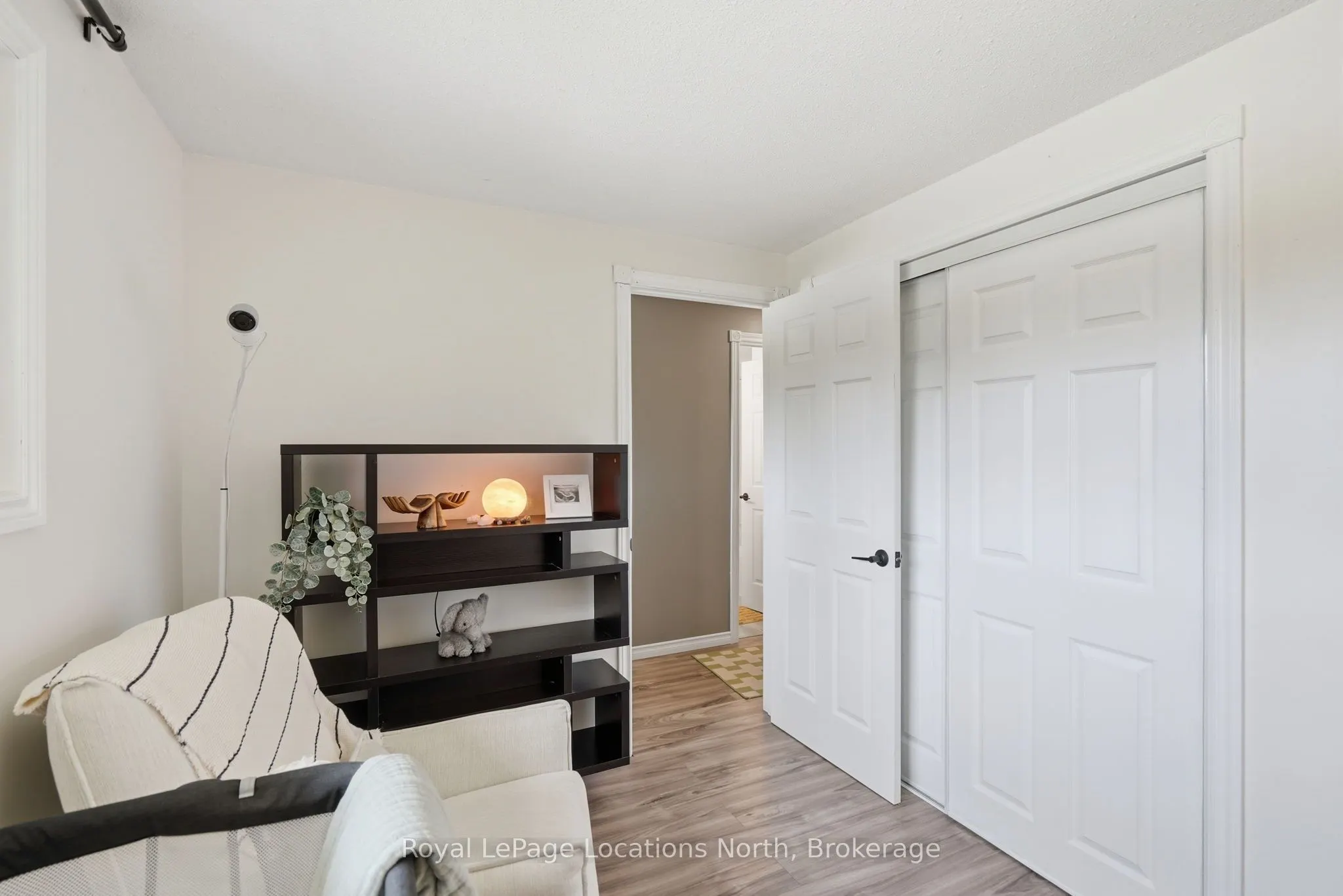 2595 6th Avenue W