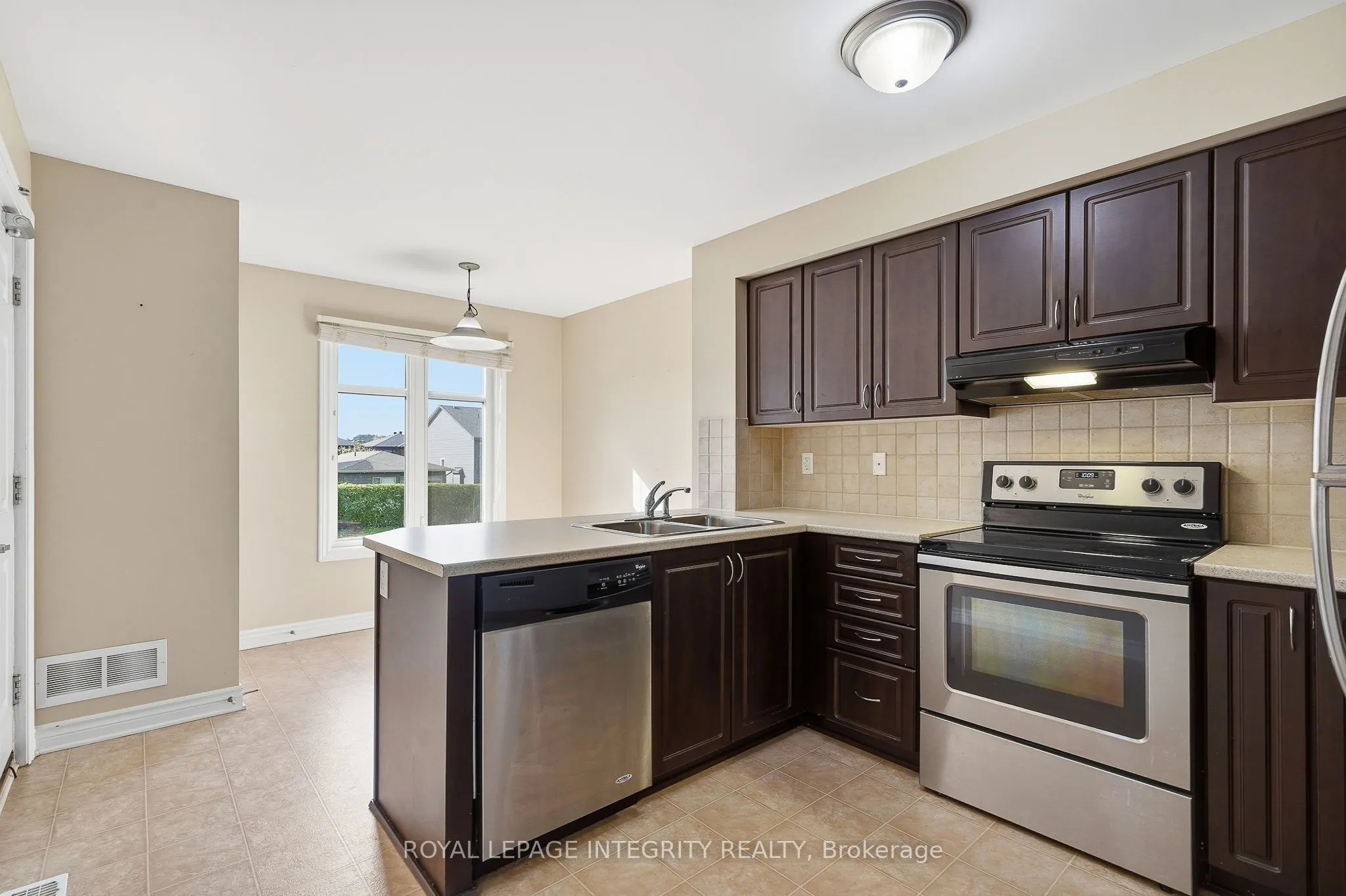 1124 Docteur Corbeil Boulevard ## 5