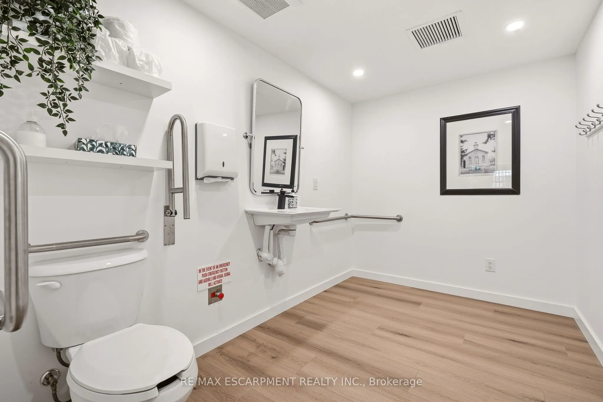 326 Wilson Street #Room 6