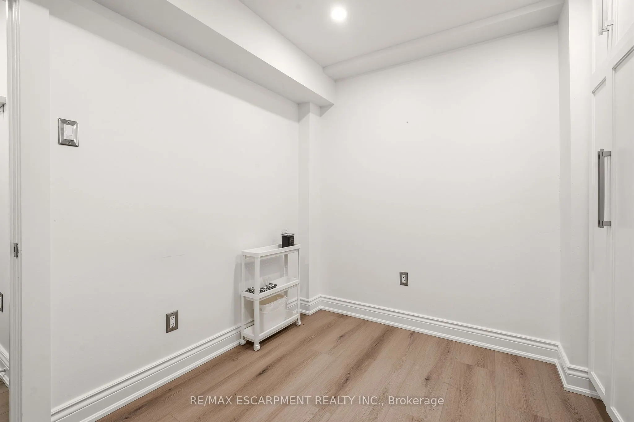 326 Wilson Street #Room 6