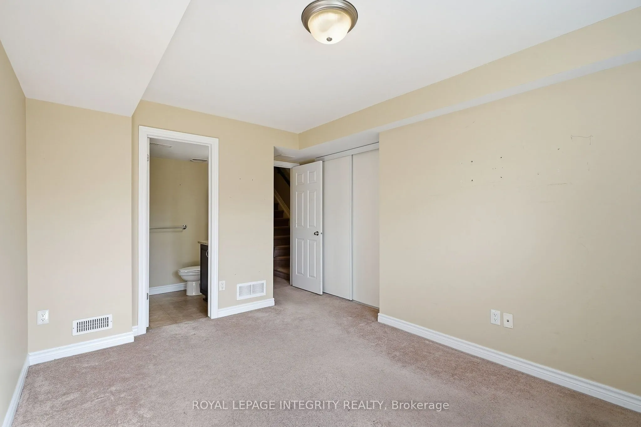 1124 Docteur Corbeil Boulevard ## 5