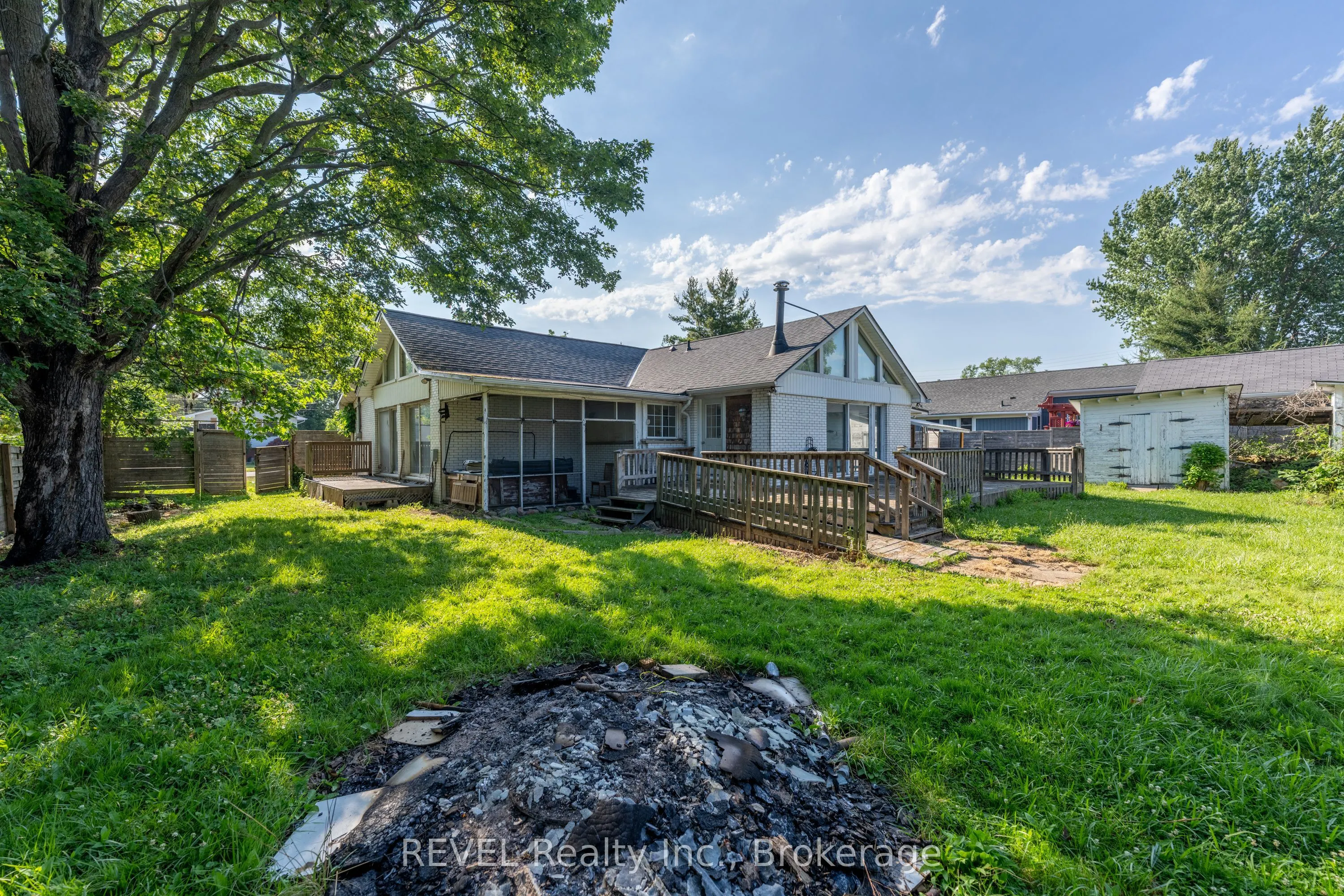 342 HELEN Street