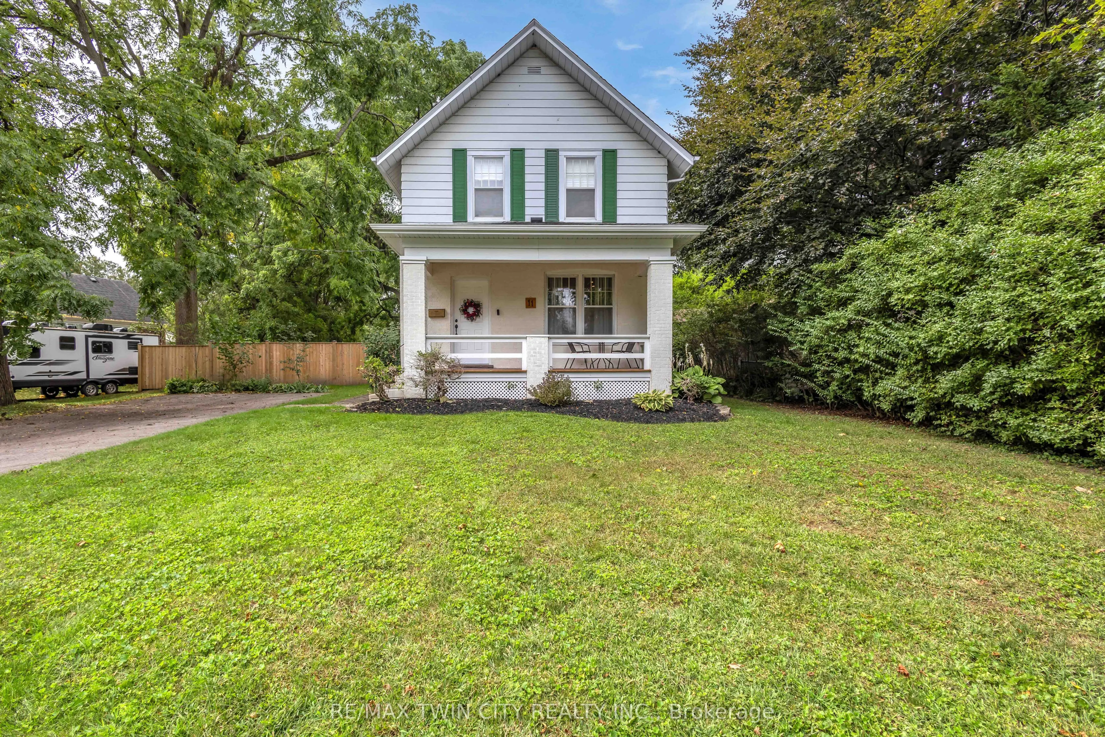 11 Tutela Heights Road