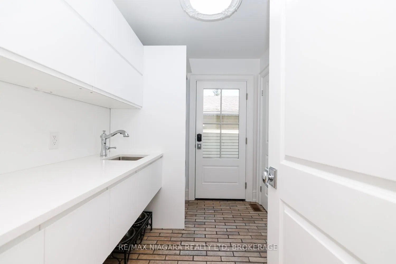 313 Beechwood Avenue W