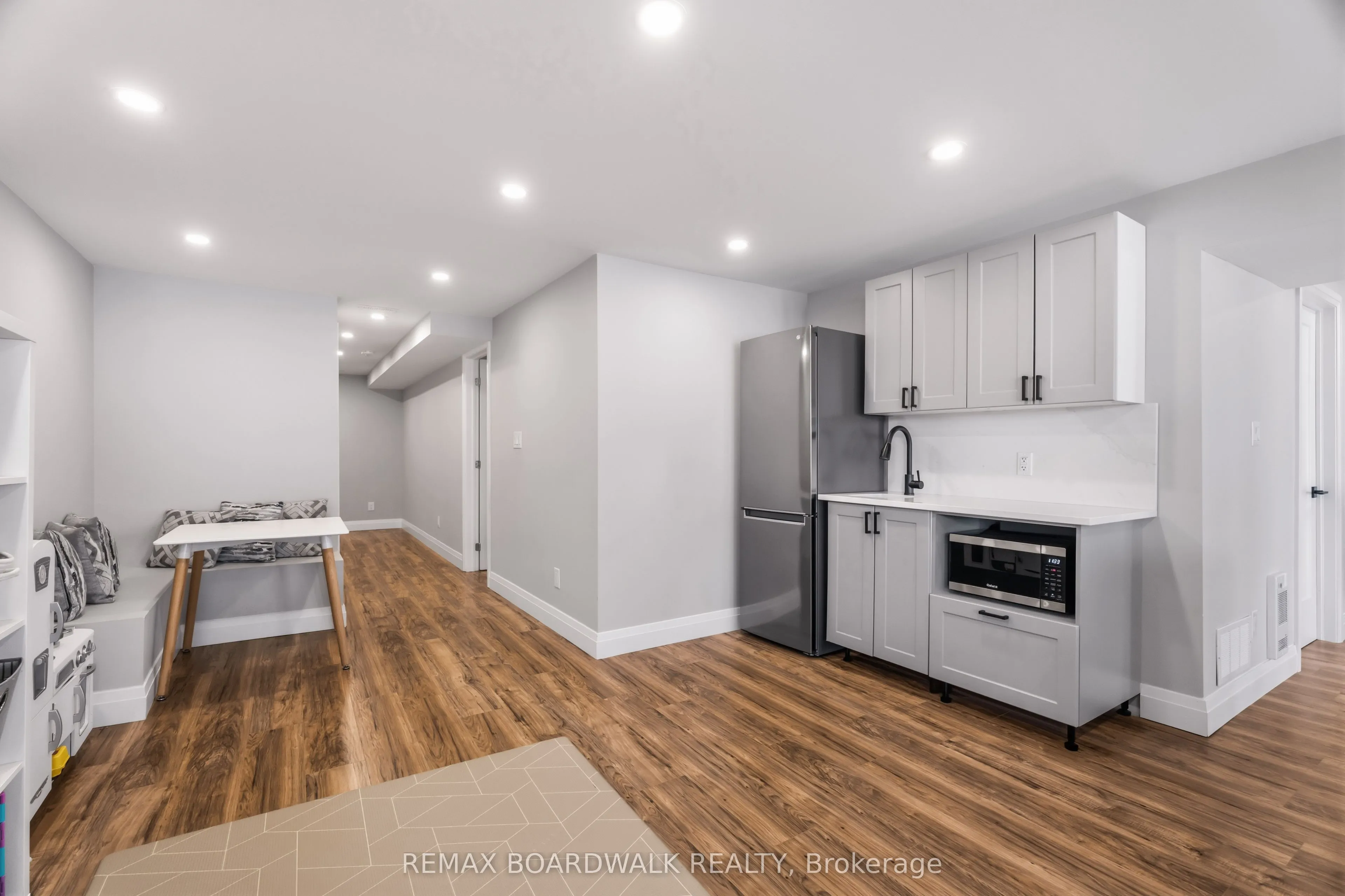 210 Pingwi Place