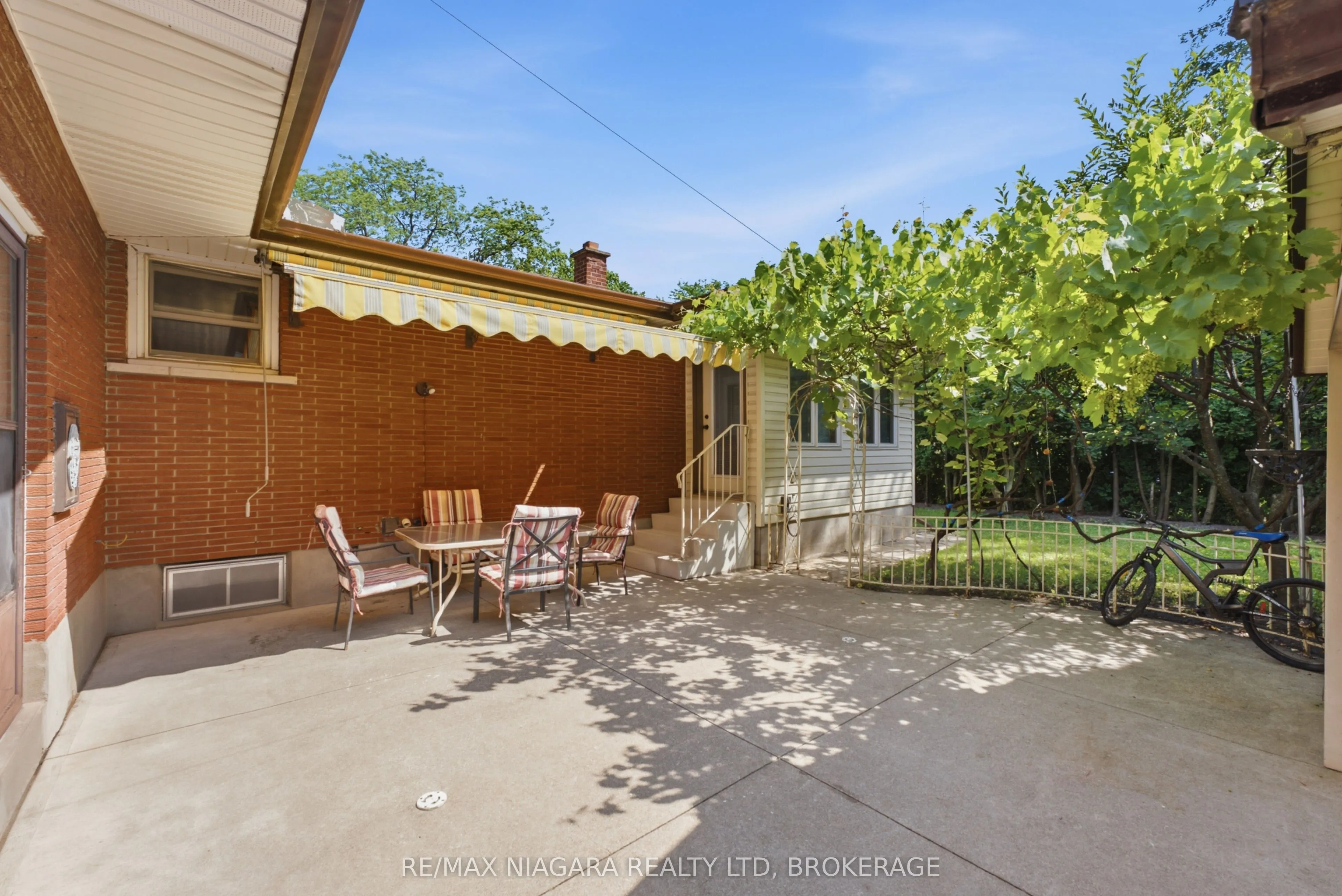 11 RICHELIEU Drive