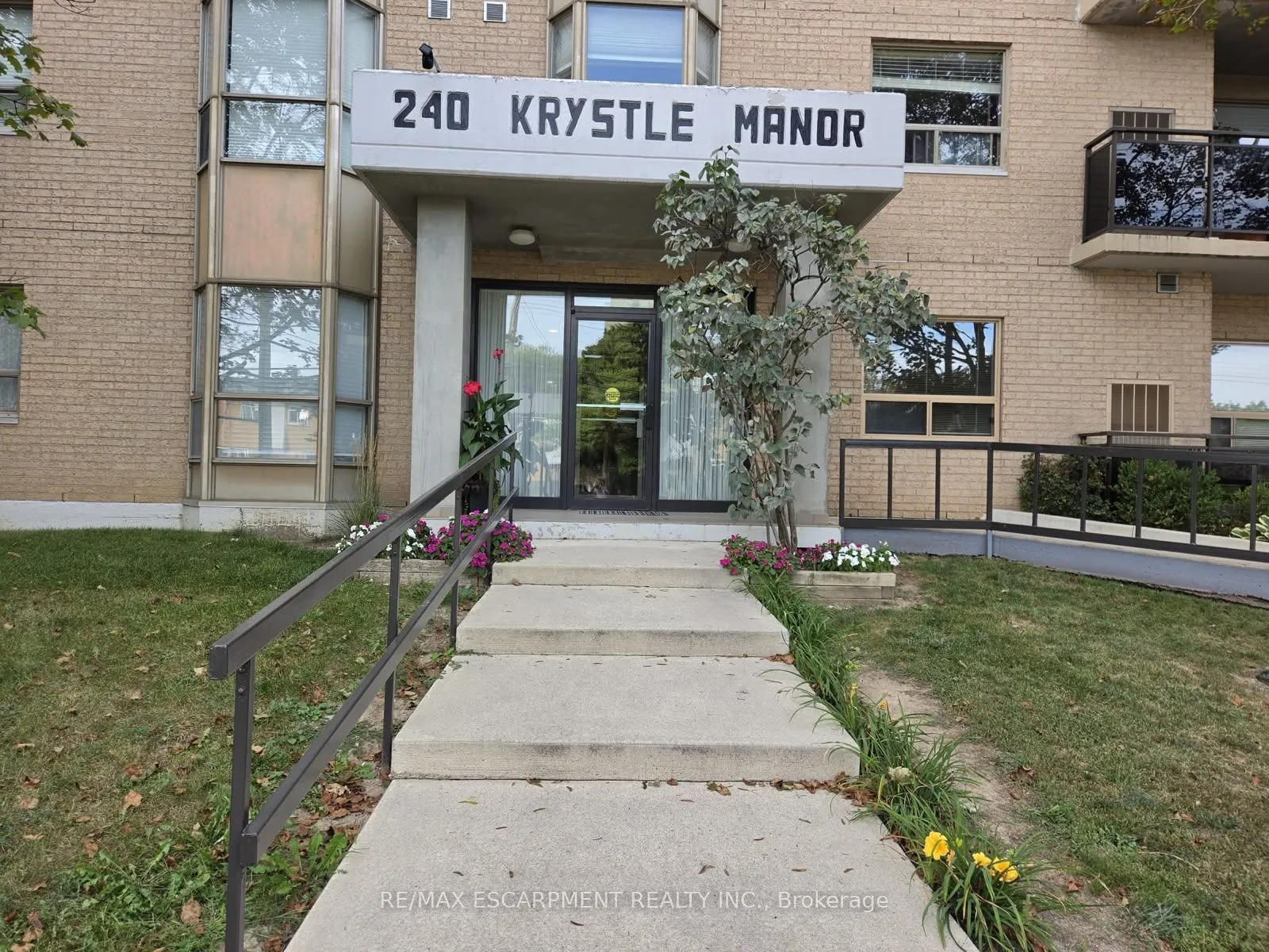 240 QUIGLEY Road #201