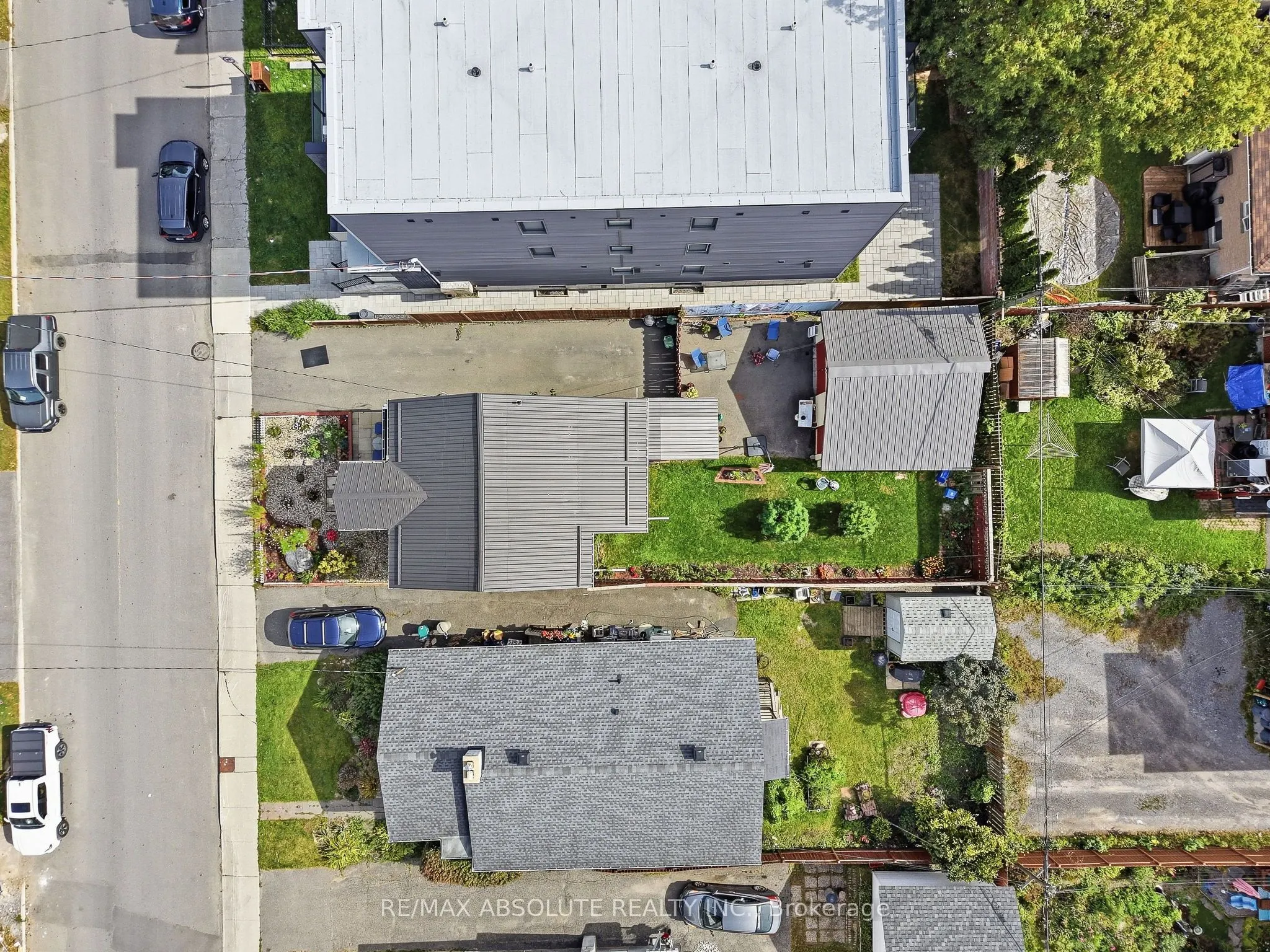 92 Jolliet Avenue