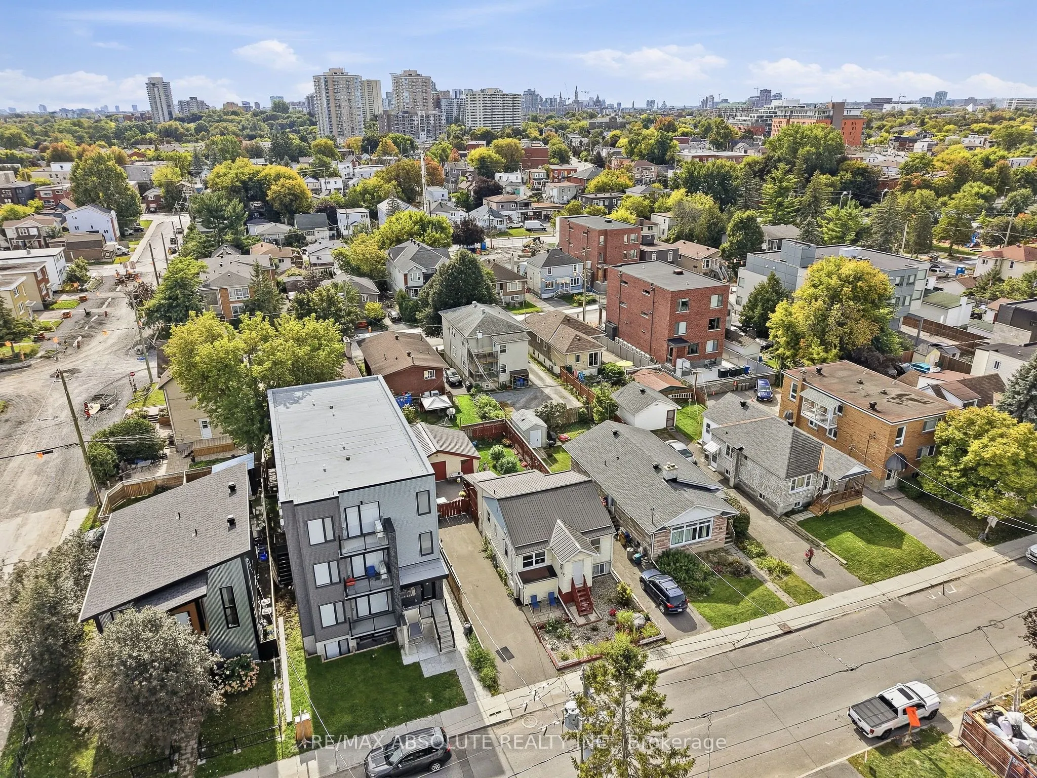 92 Jolliet Avenue