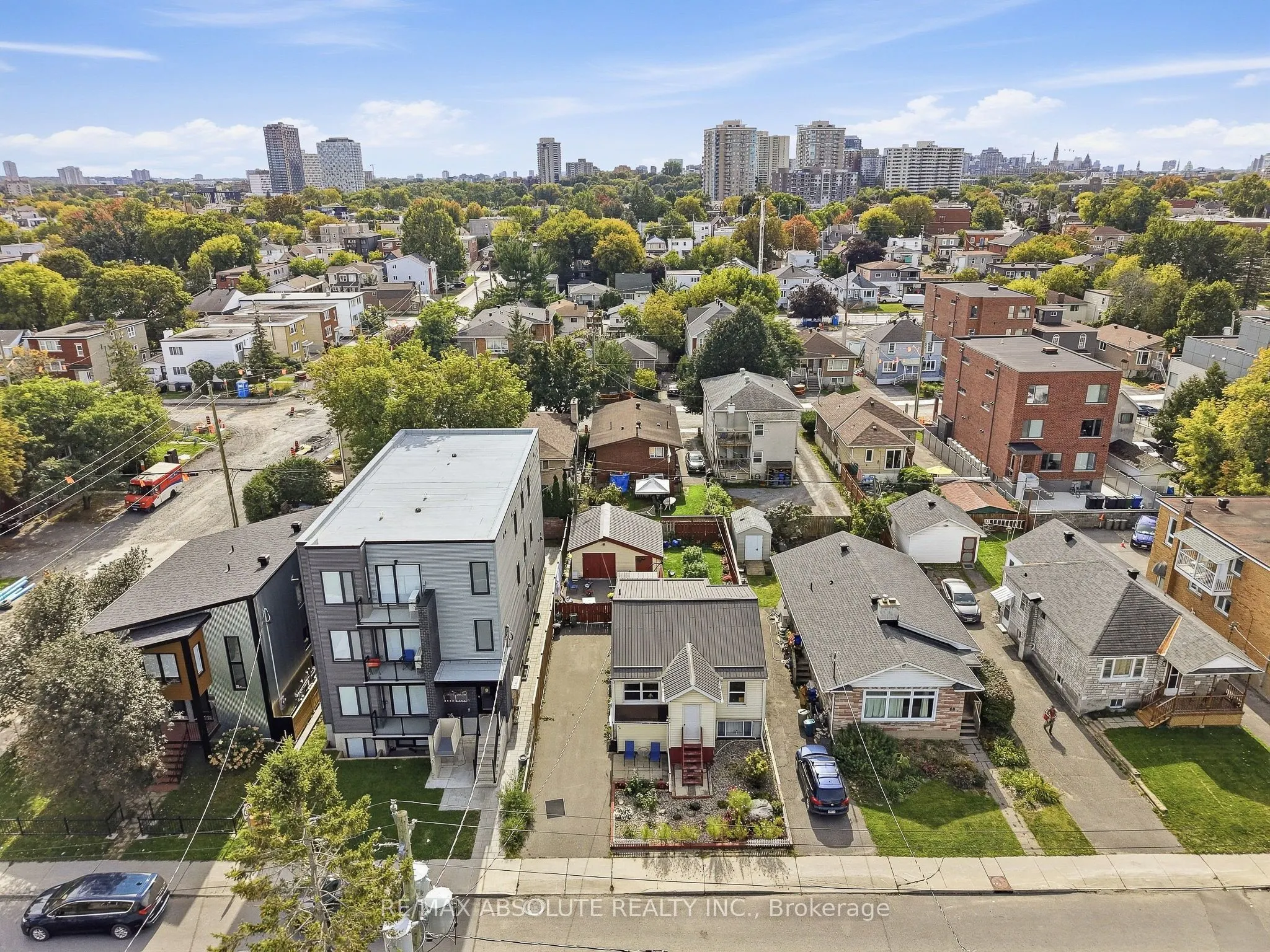 92 Jolliet Avenue