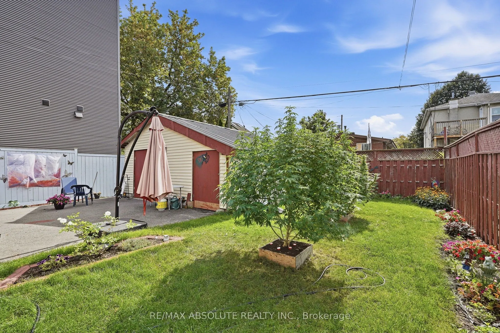 92 Jolliet Avenue