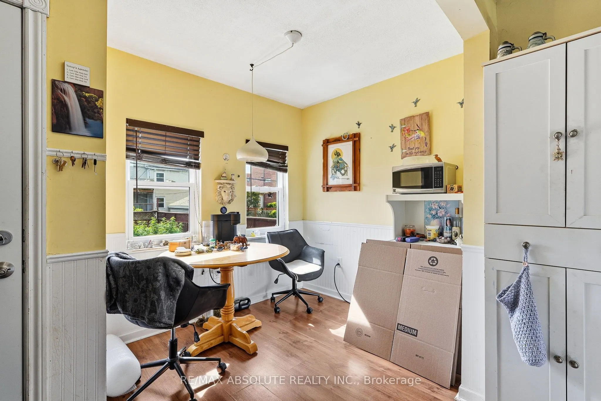 92 Jolliet Avenue