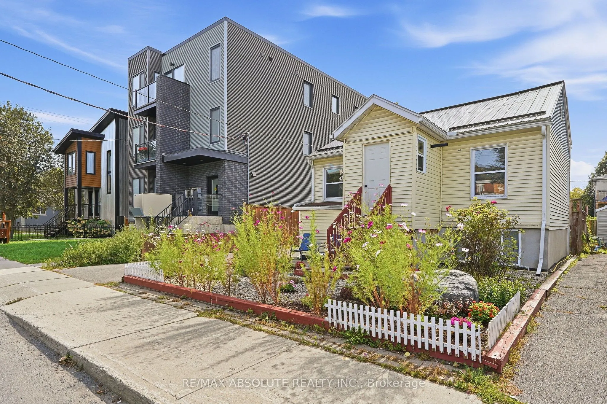 92 Jolliet Avenue