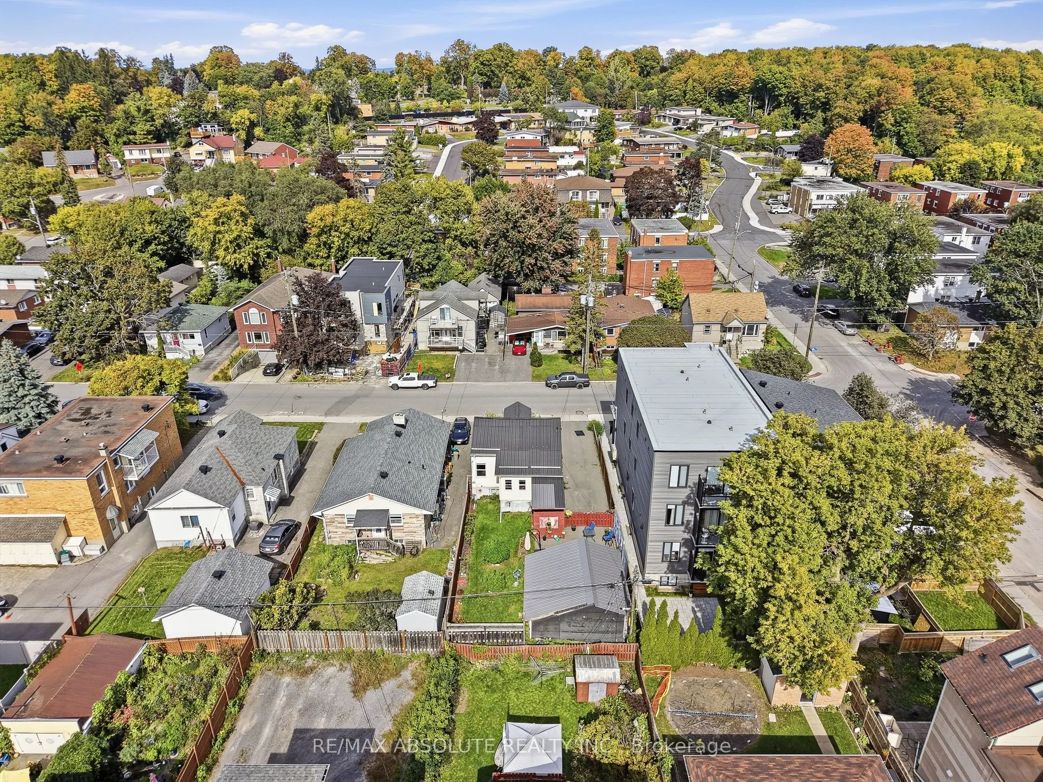92 Jolliet Avenue