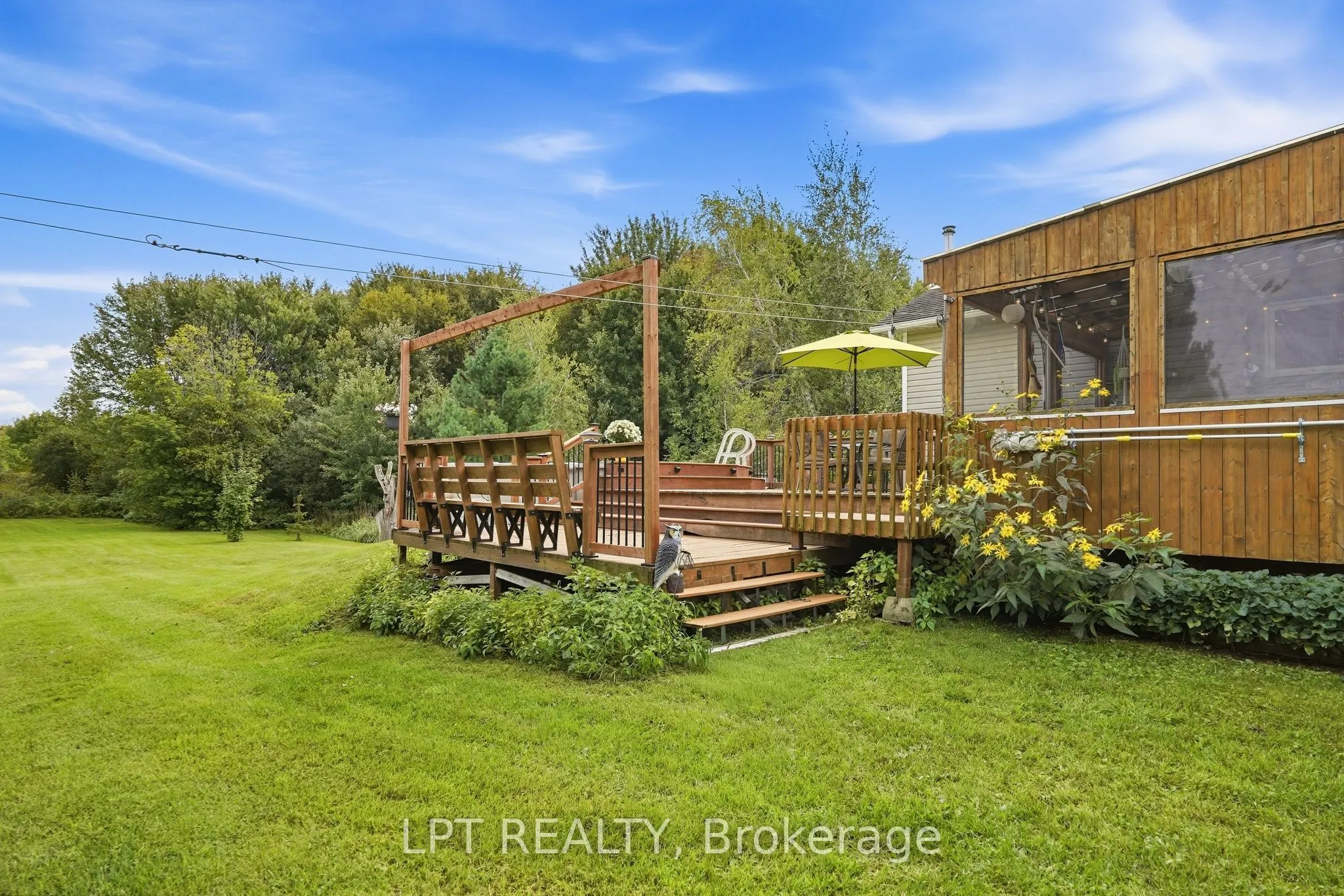 20375 Dunvegan Road E