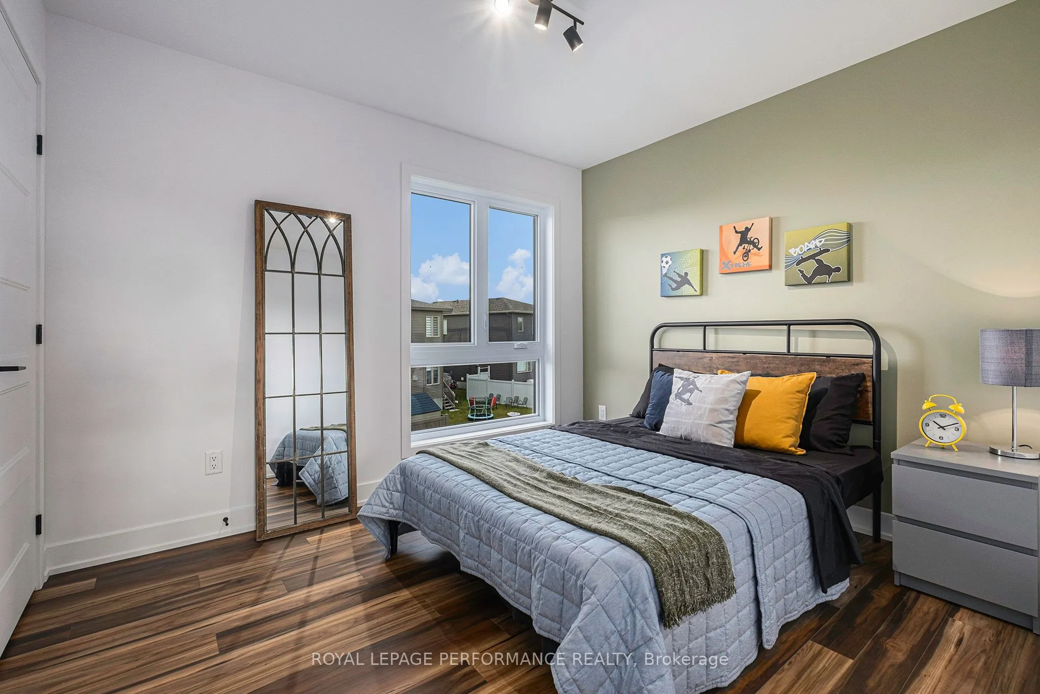 19 RUTILE Street