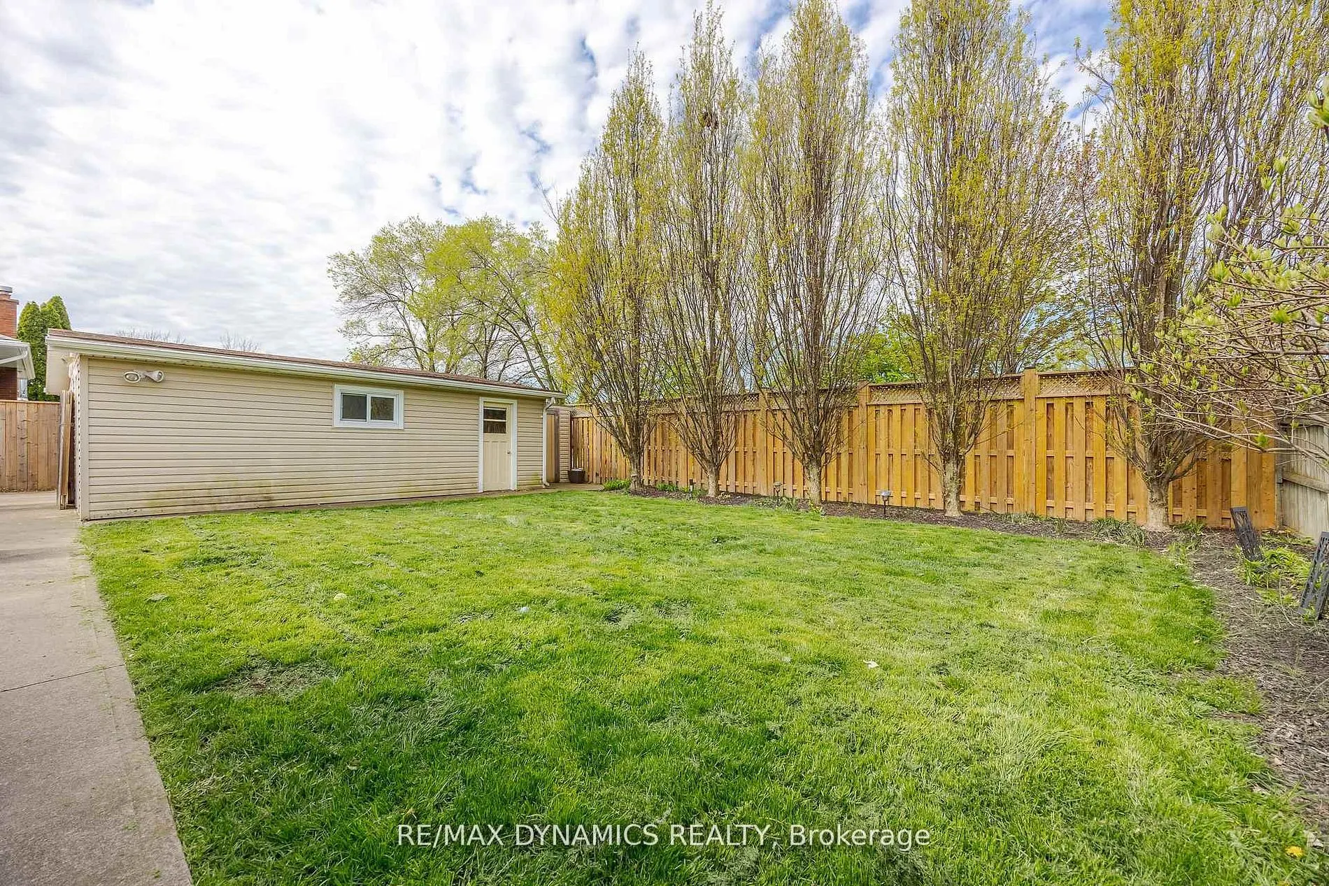 87 Rochelle Drive