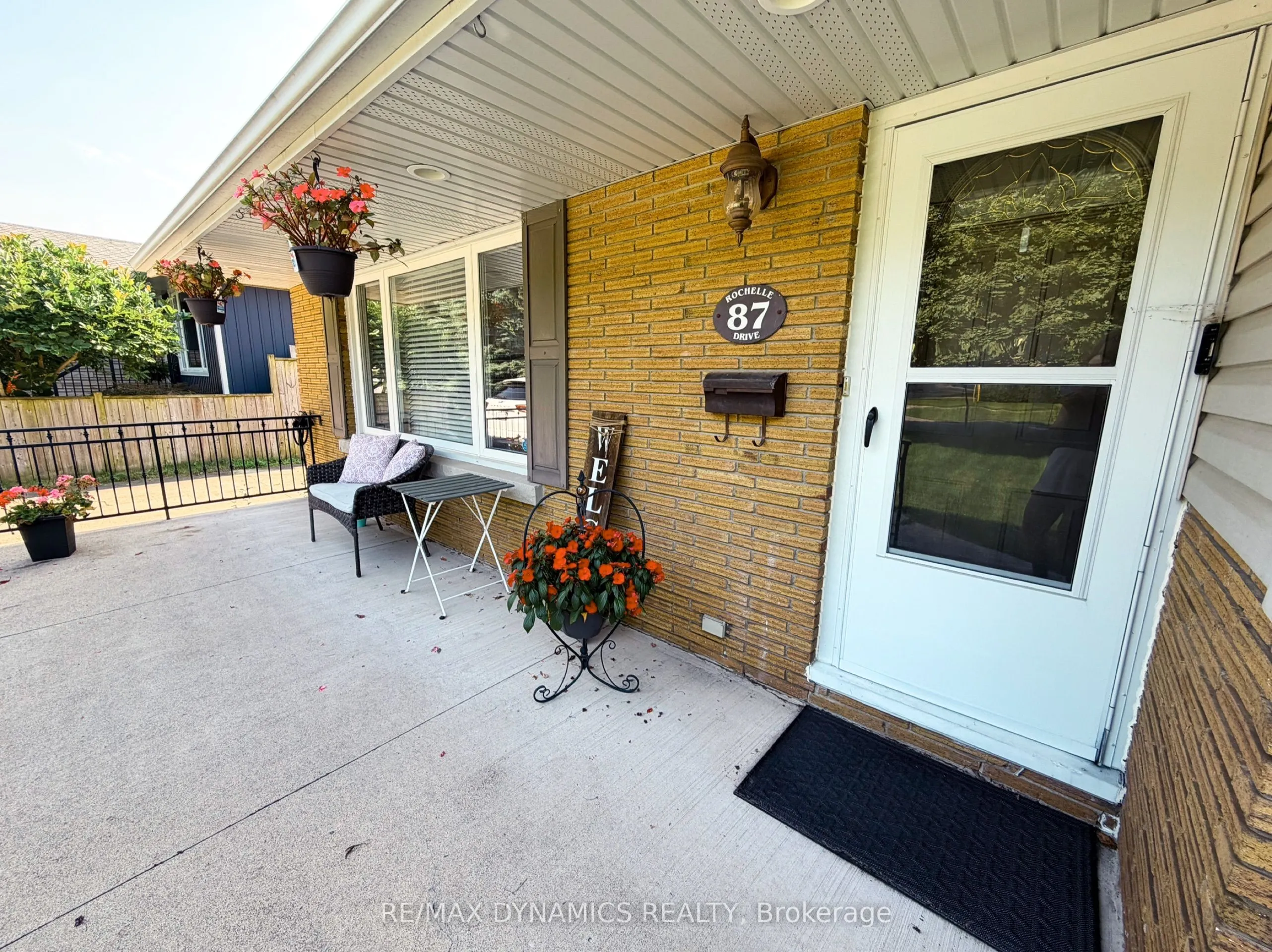 87 Rochelle Drive