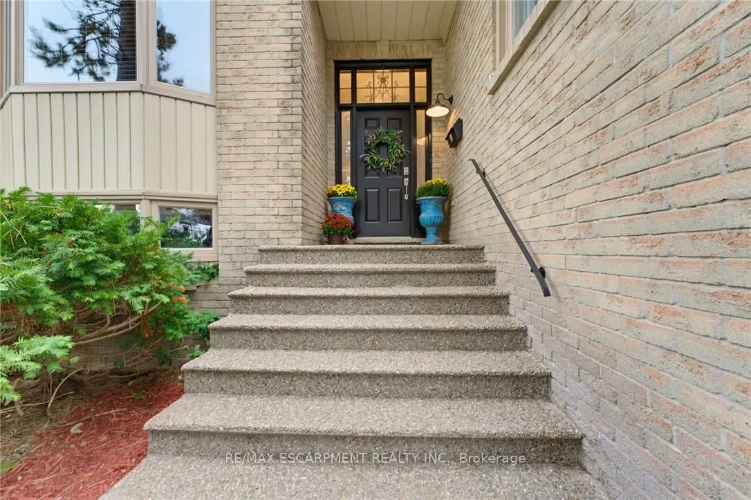 28 Seymour Drive