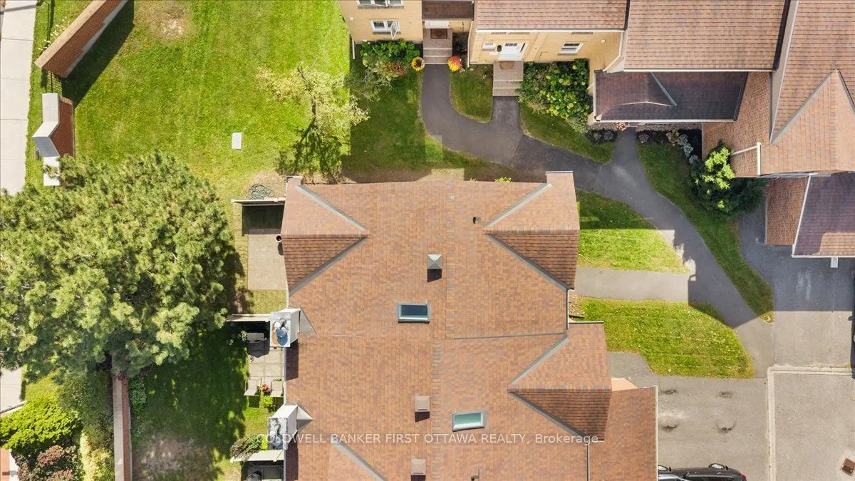 2F CASTLEBROOK Lane #12