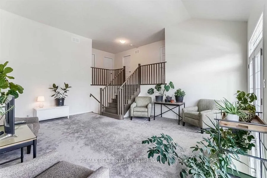 7831 Odell Crescent