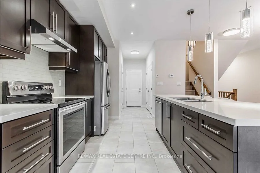 101 Greenwich Avenue