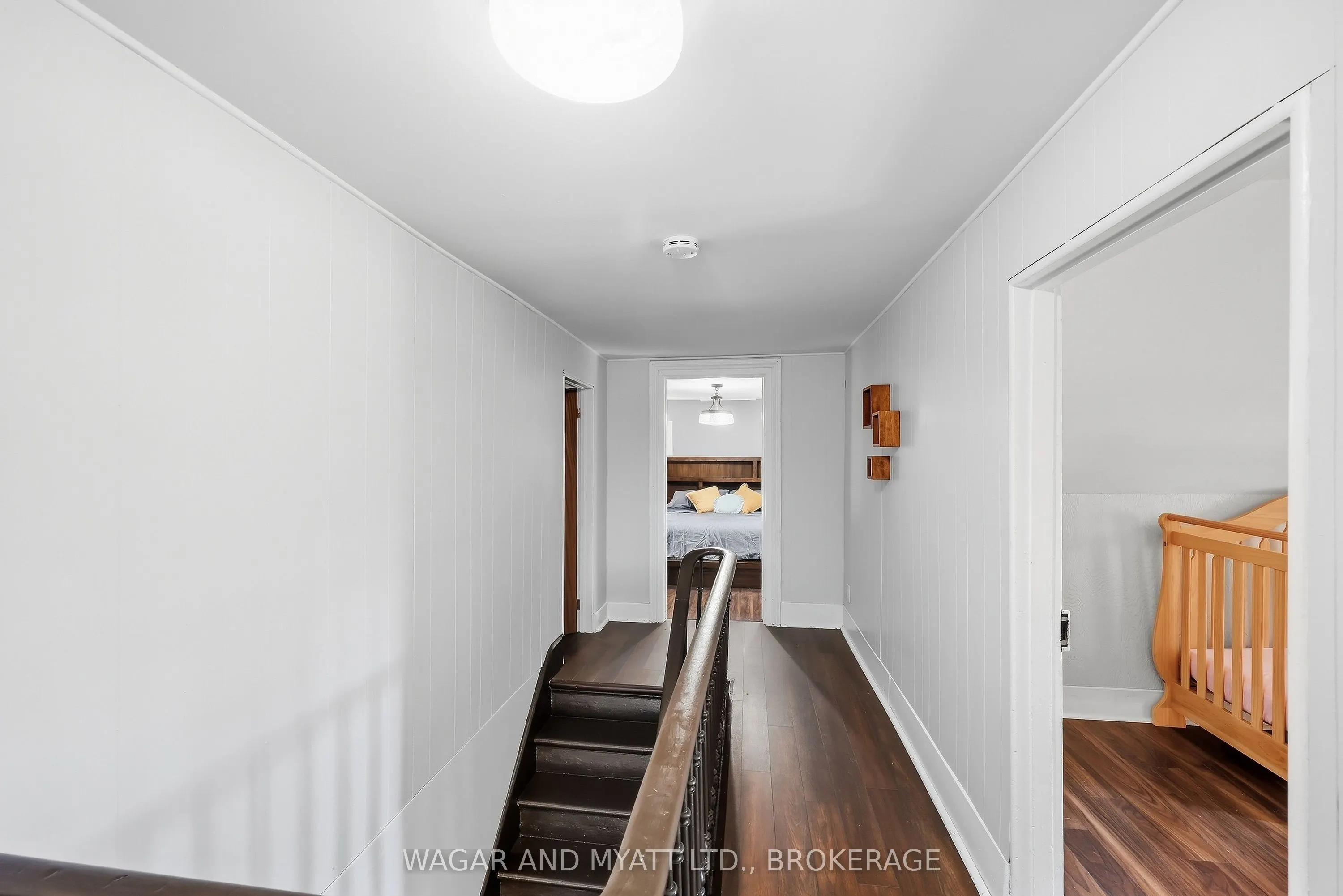 205 Centre Street N