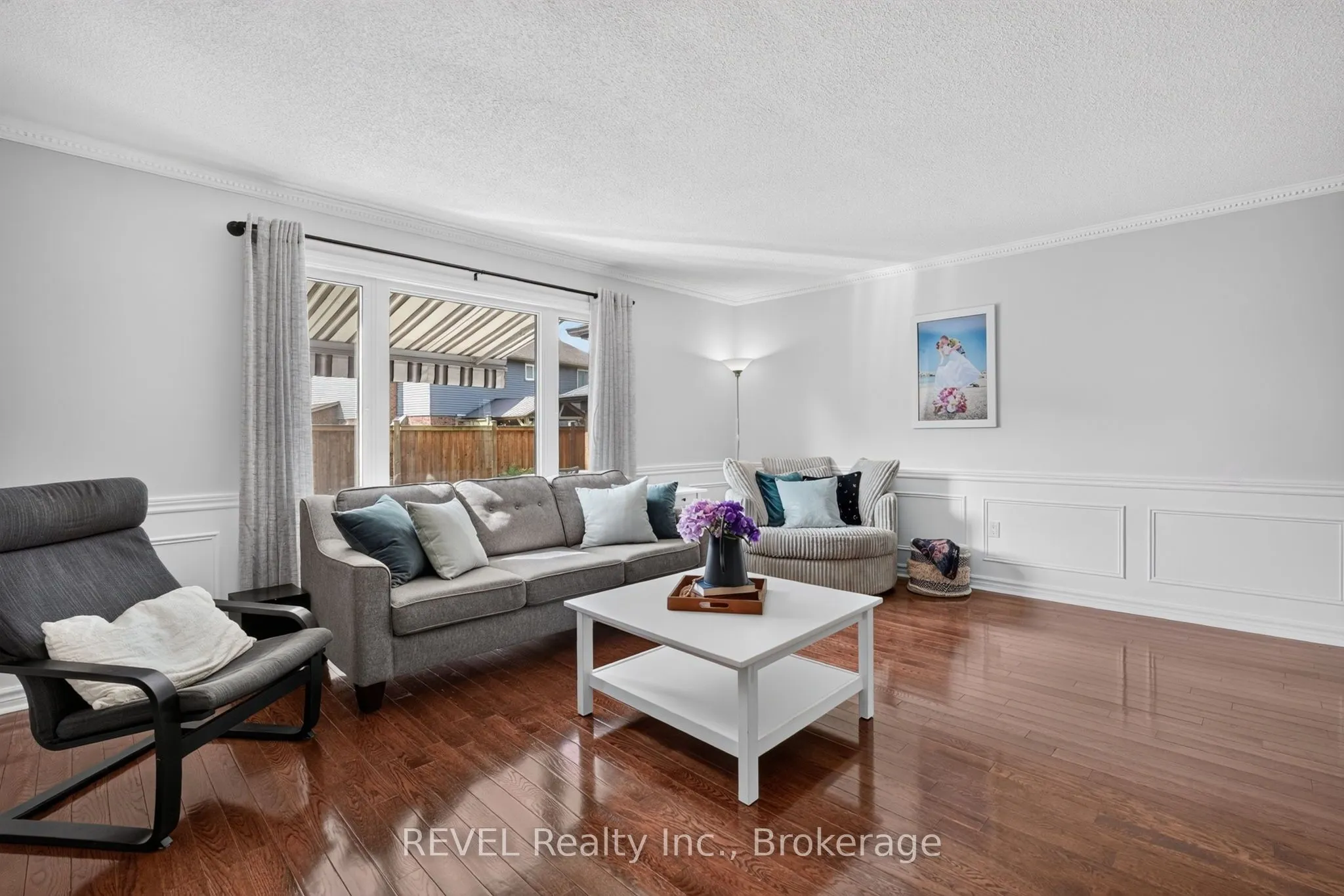 10 Meadowbrook Lane