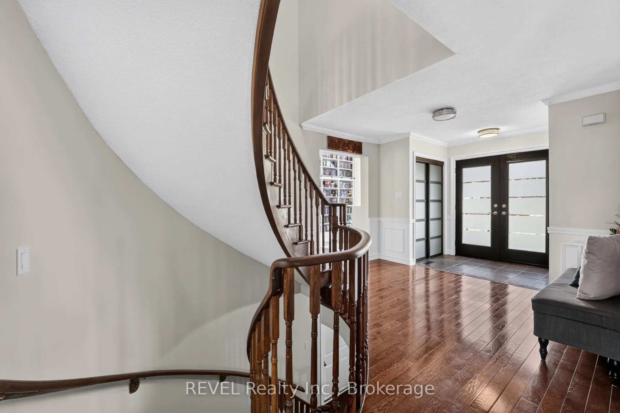 10 Meadowbrook Lane