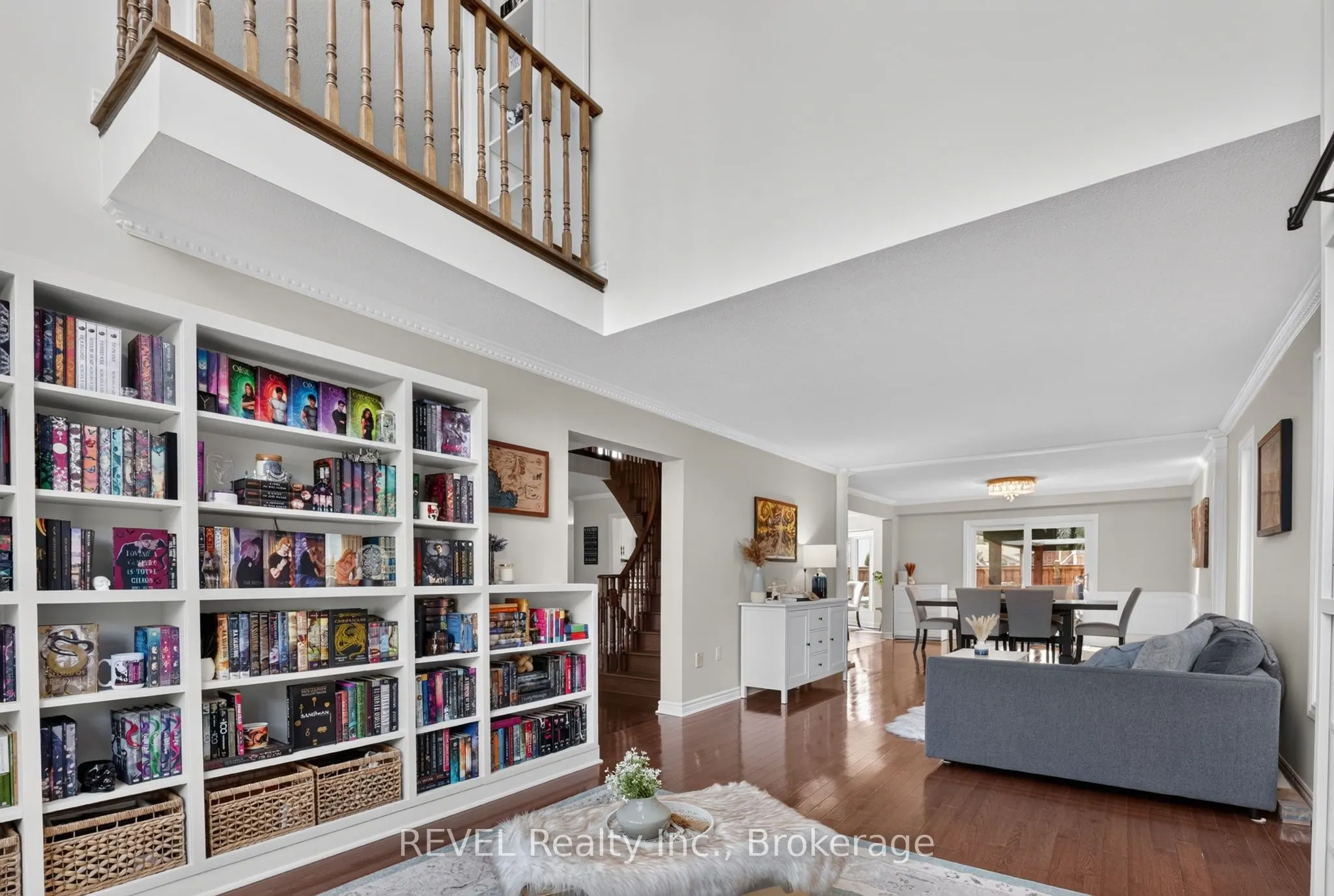 10 Meadowbrook Lane