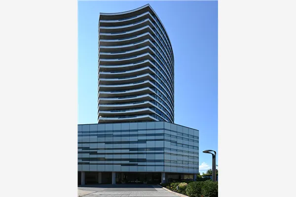 485 Richmond Road #1006