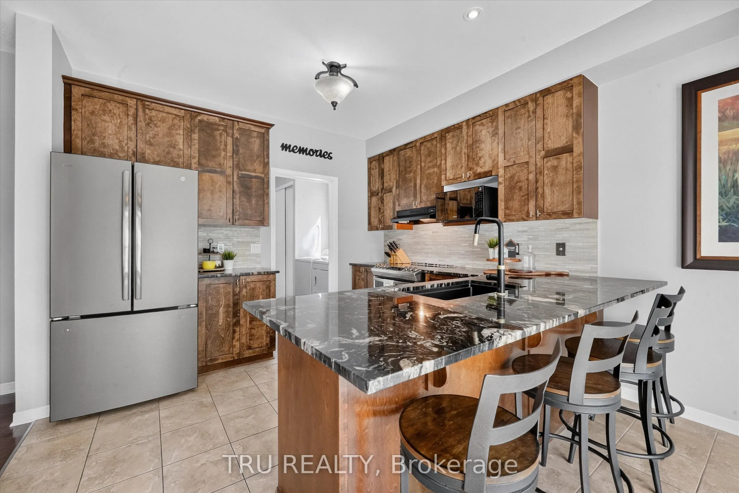 325 Upcountry Drive E