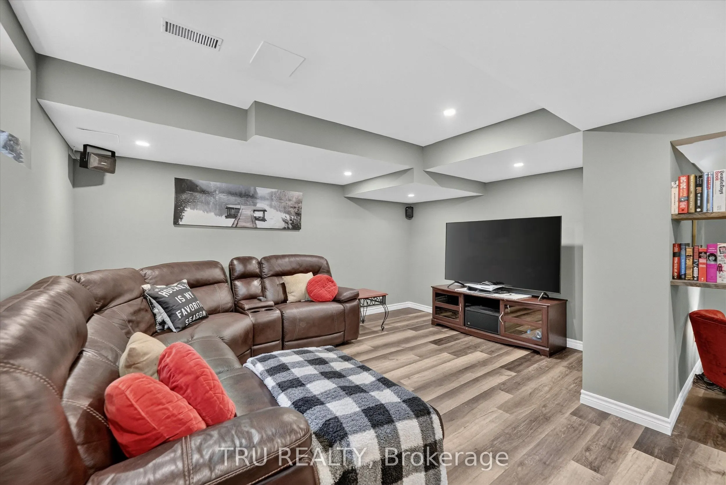 325 Upcountry Drive E