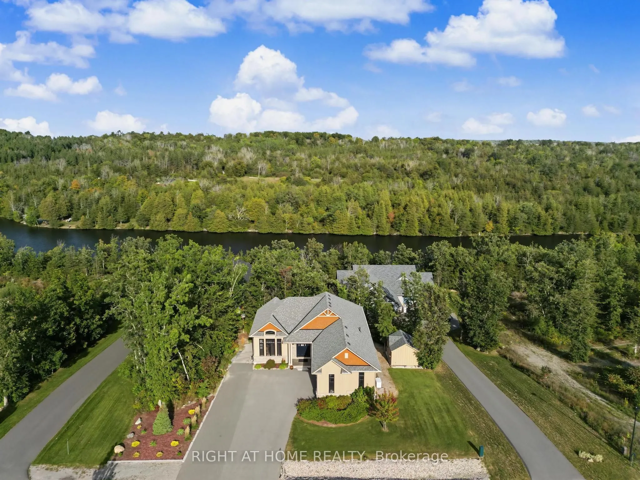 3 Riverside Trail