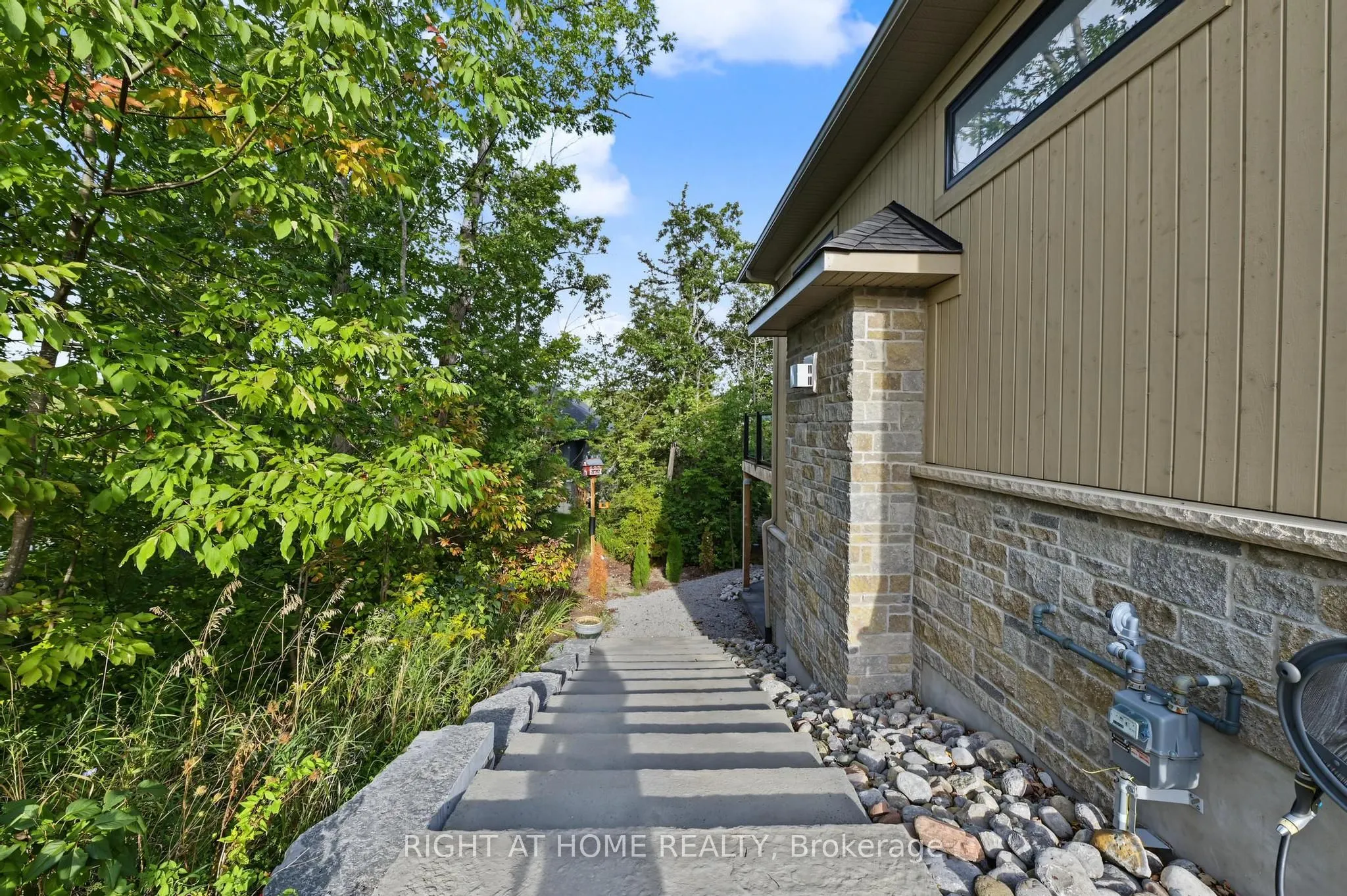 3 Riverside Trail