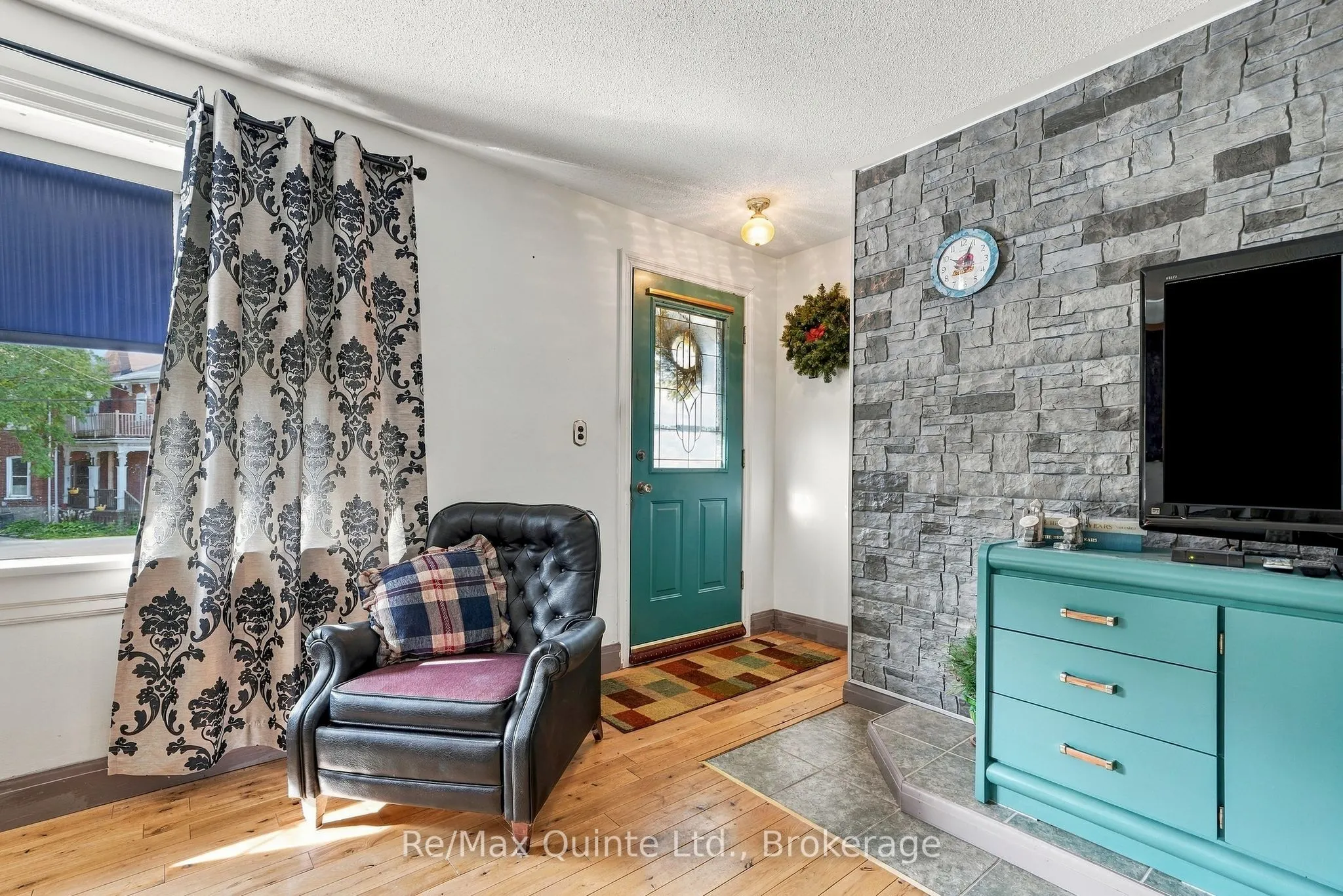 170 Moira Street W