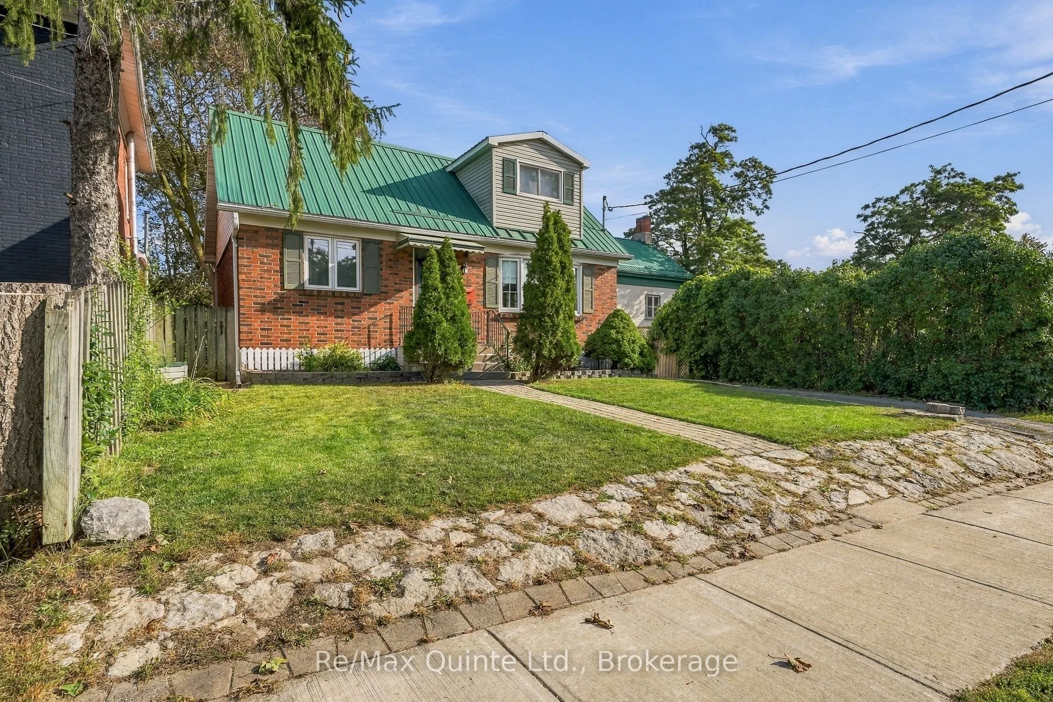 170 Moira Street W