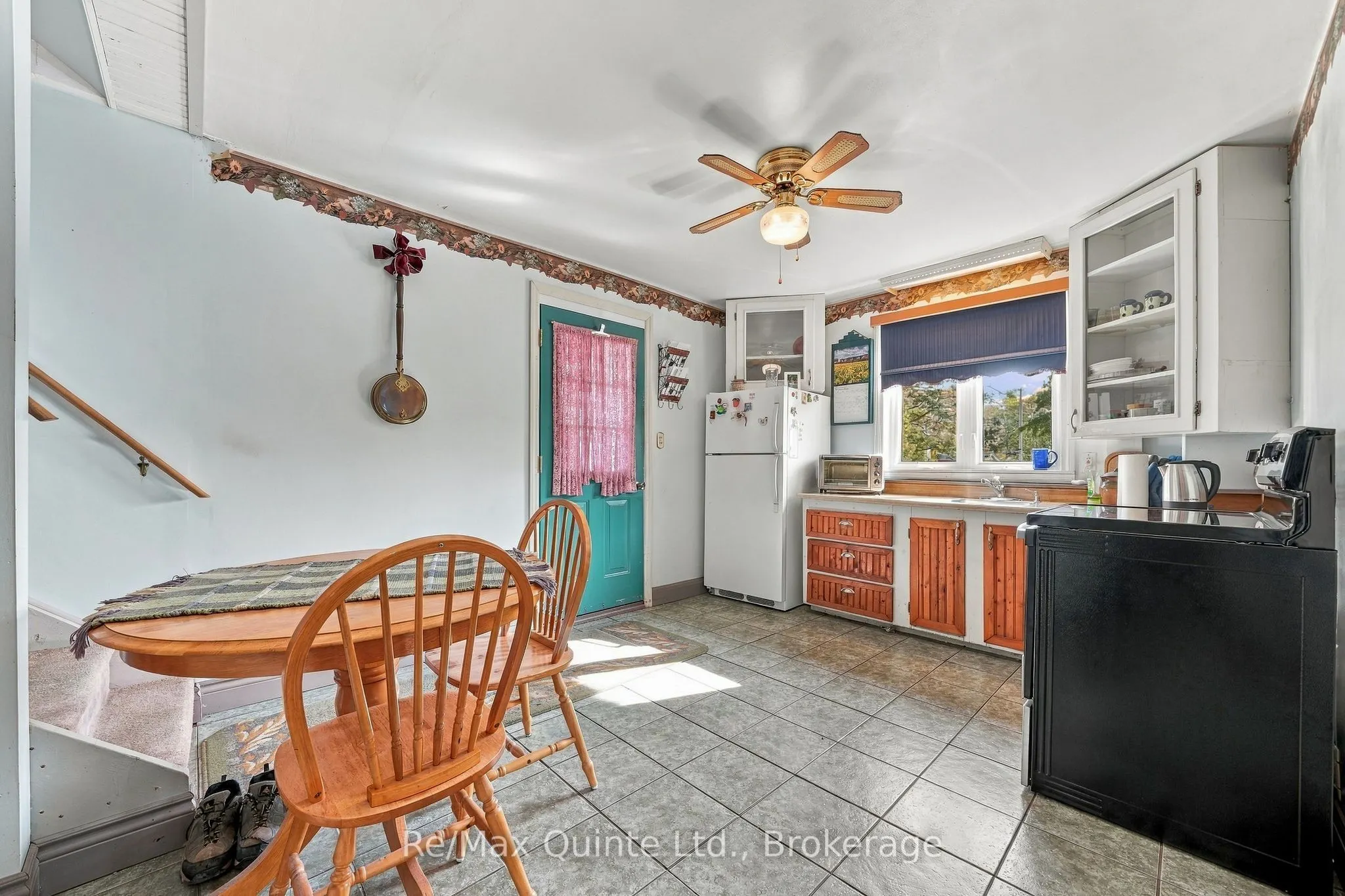 170 Moira Street W