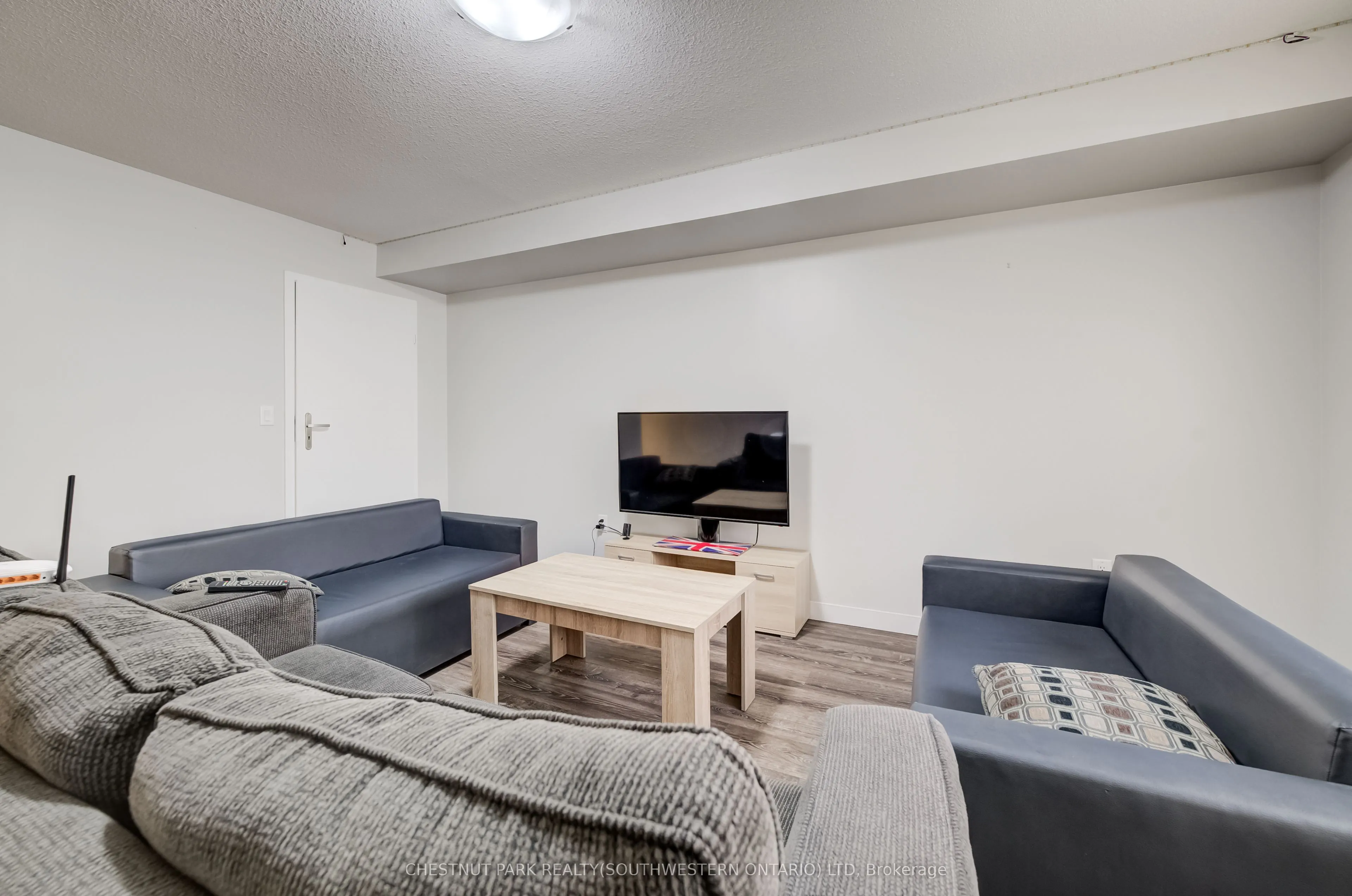 338 Albert Street #114
