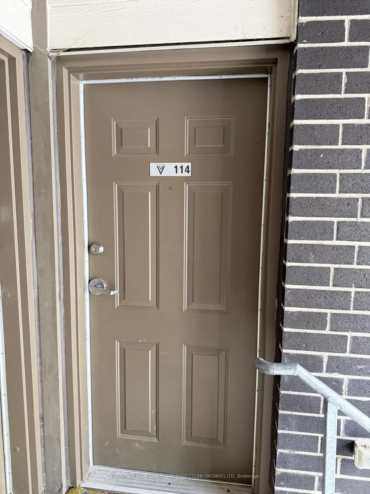 338 Albert Street #114