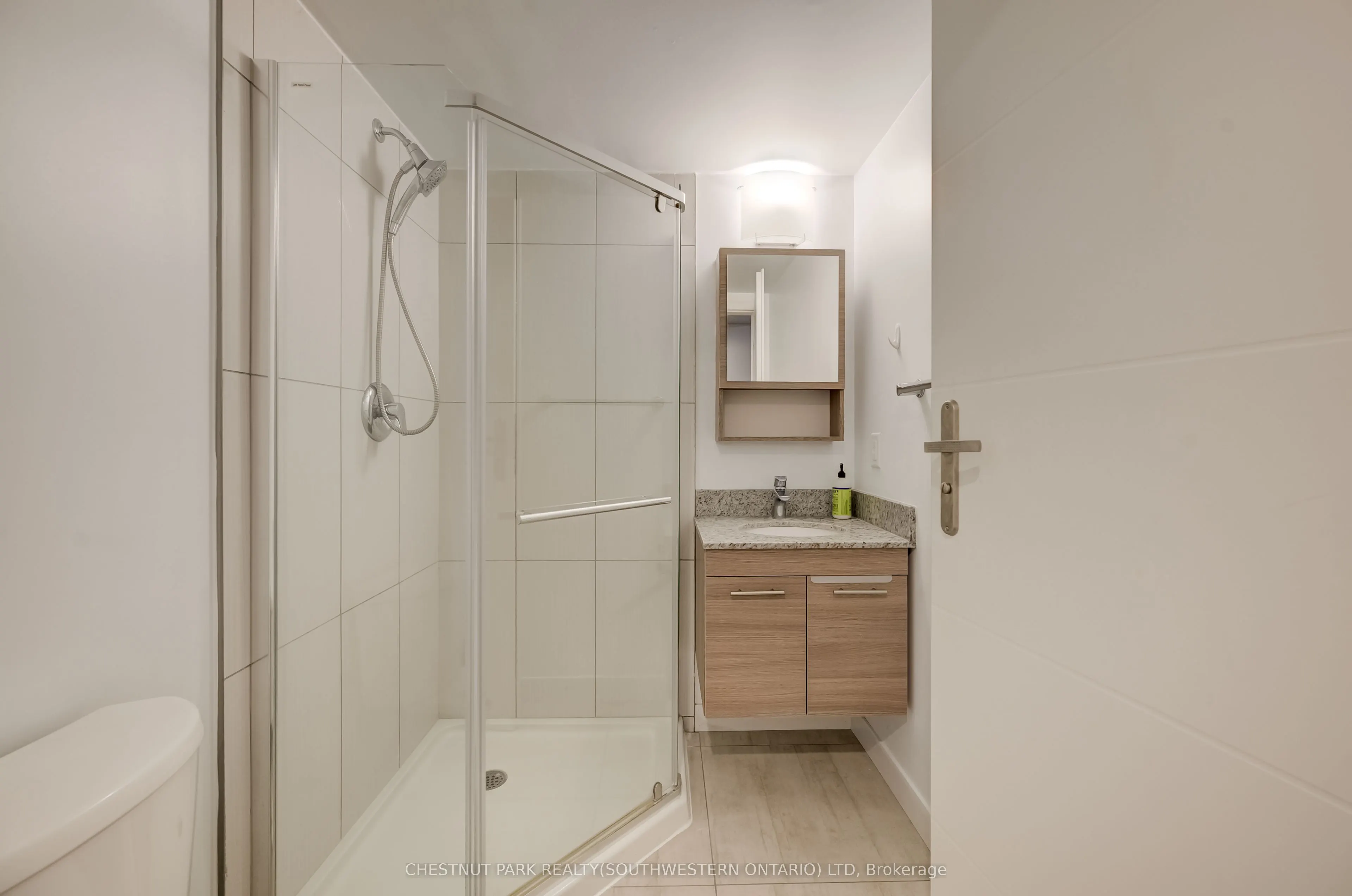 338 Albert Street #114