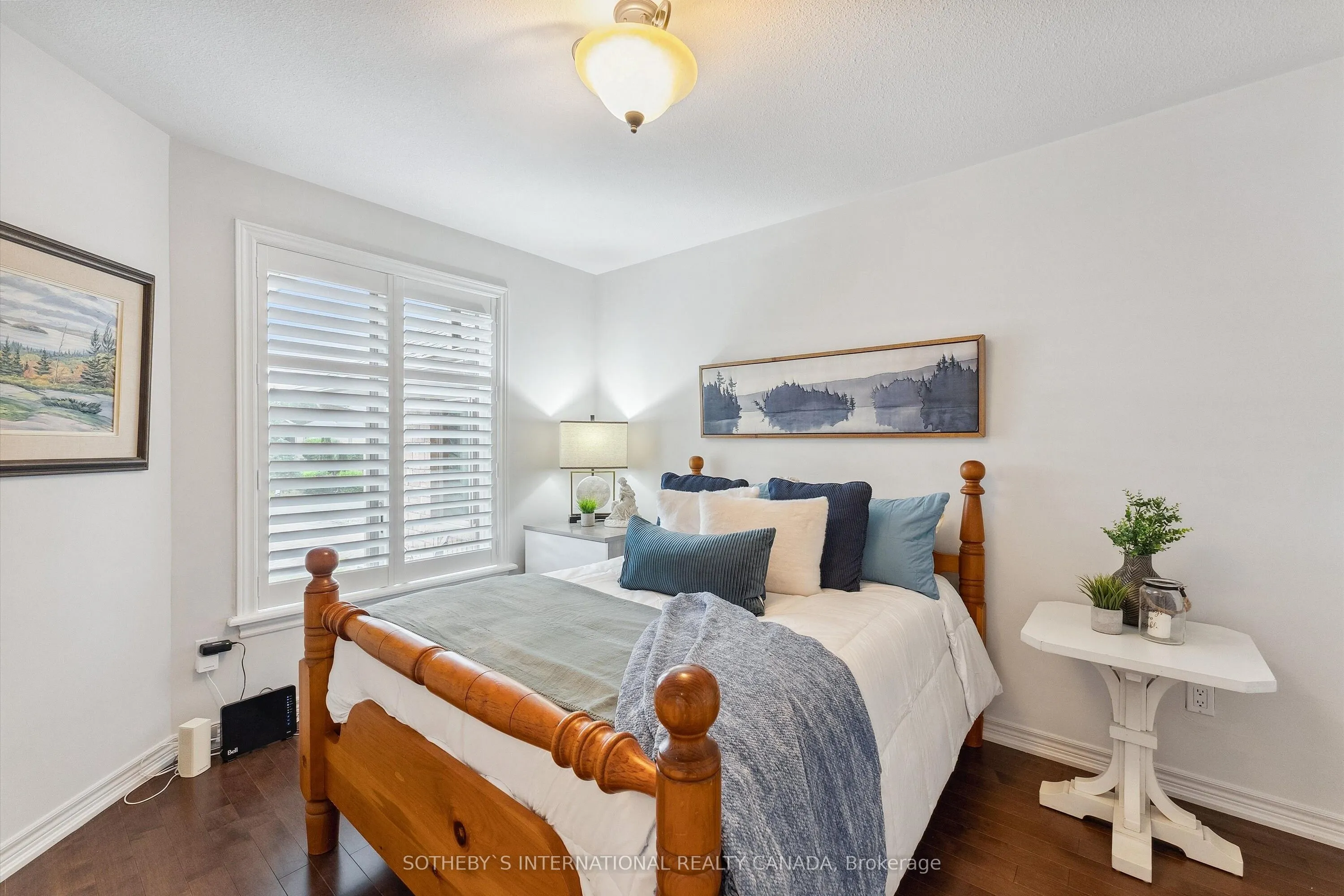 33 South Harbour Drive