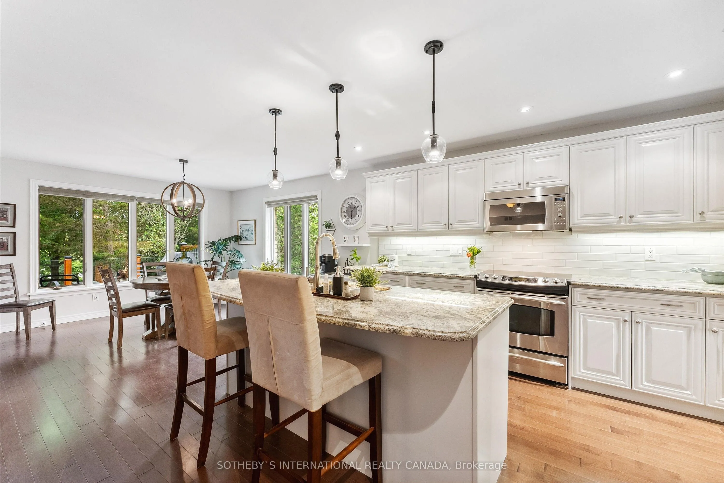 33 South Harbour Drive