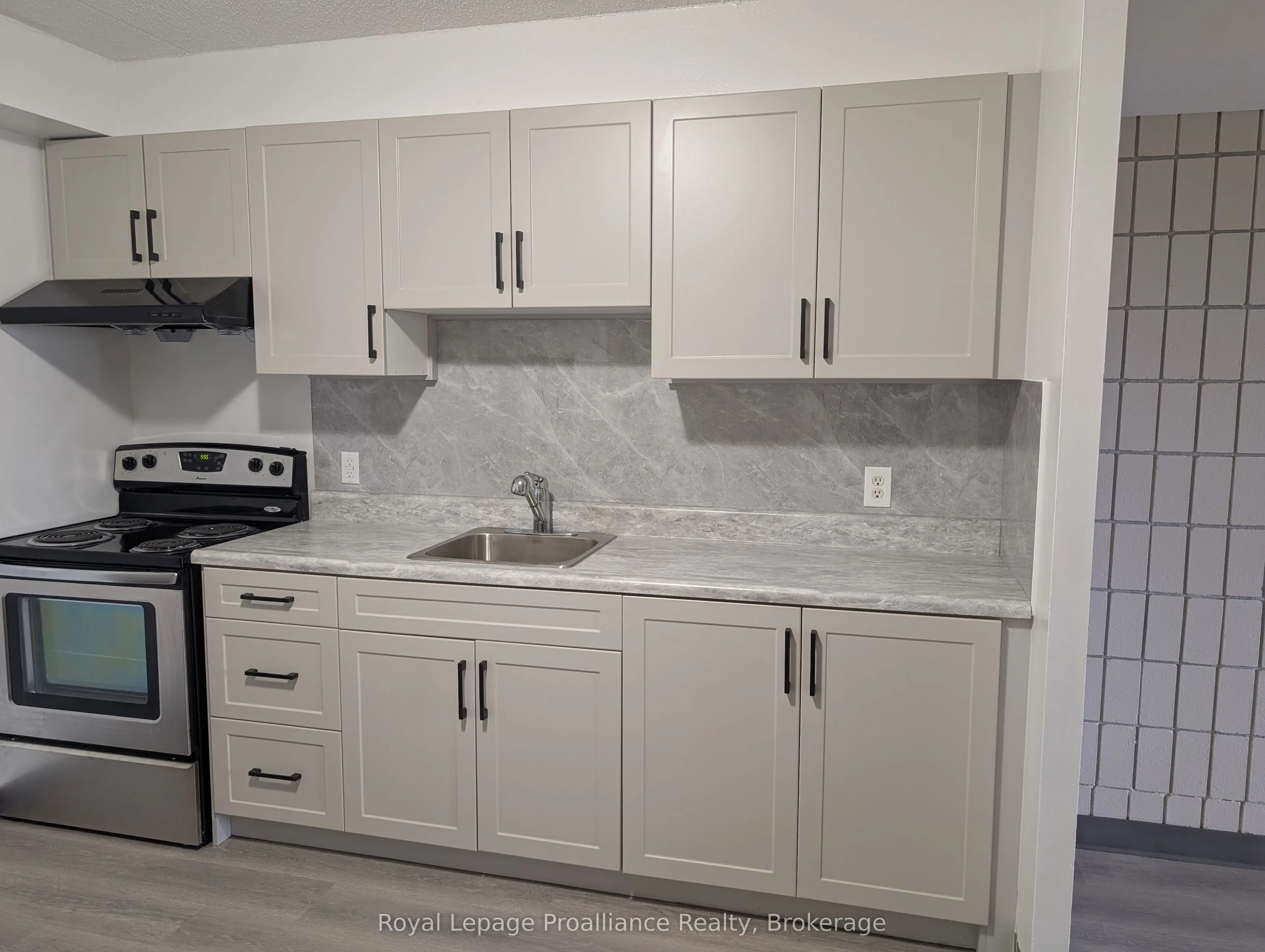 1837 Lansdowne Street W #4
