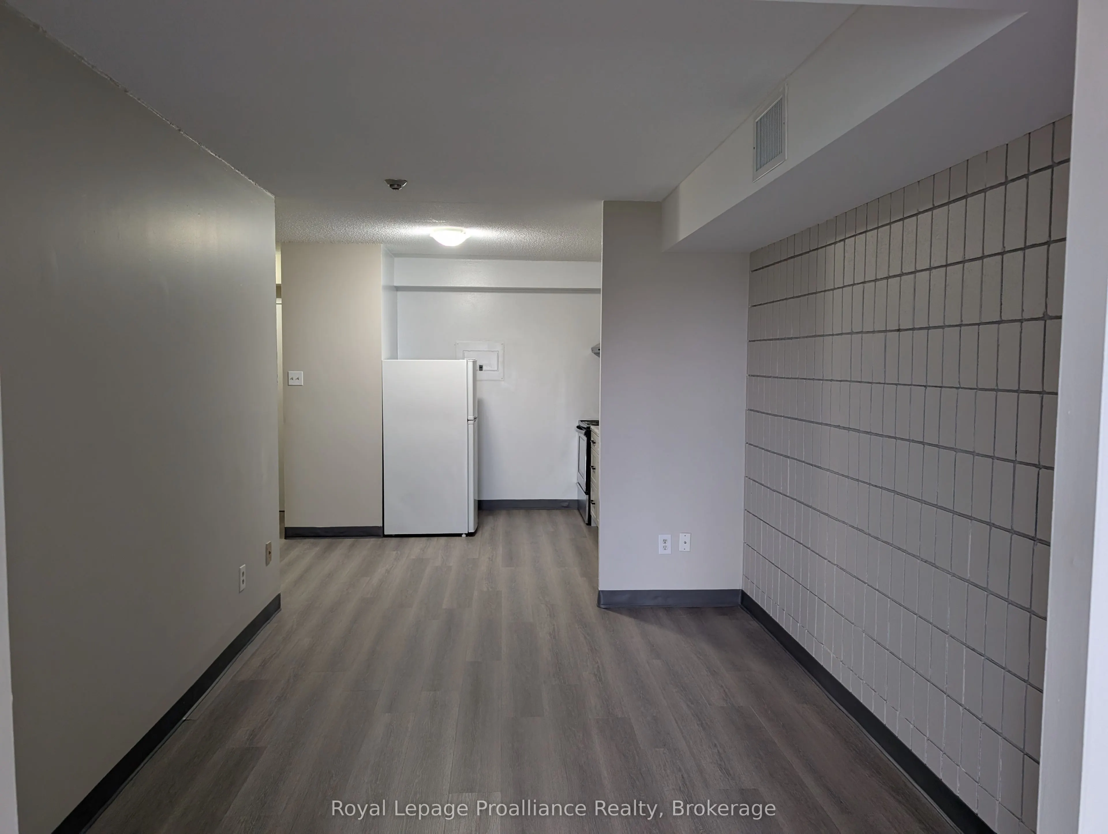 1837 Lansdowne Street W #4