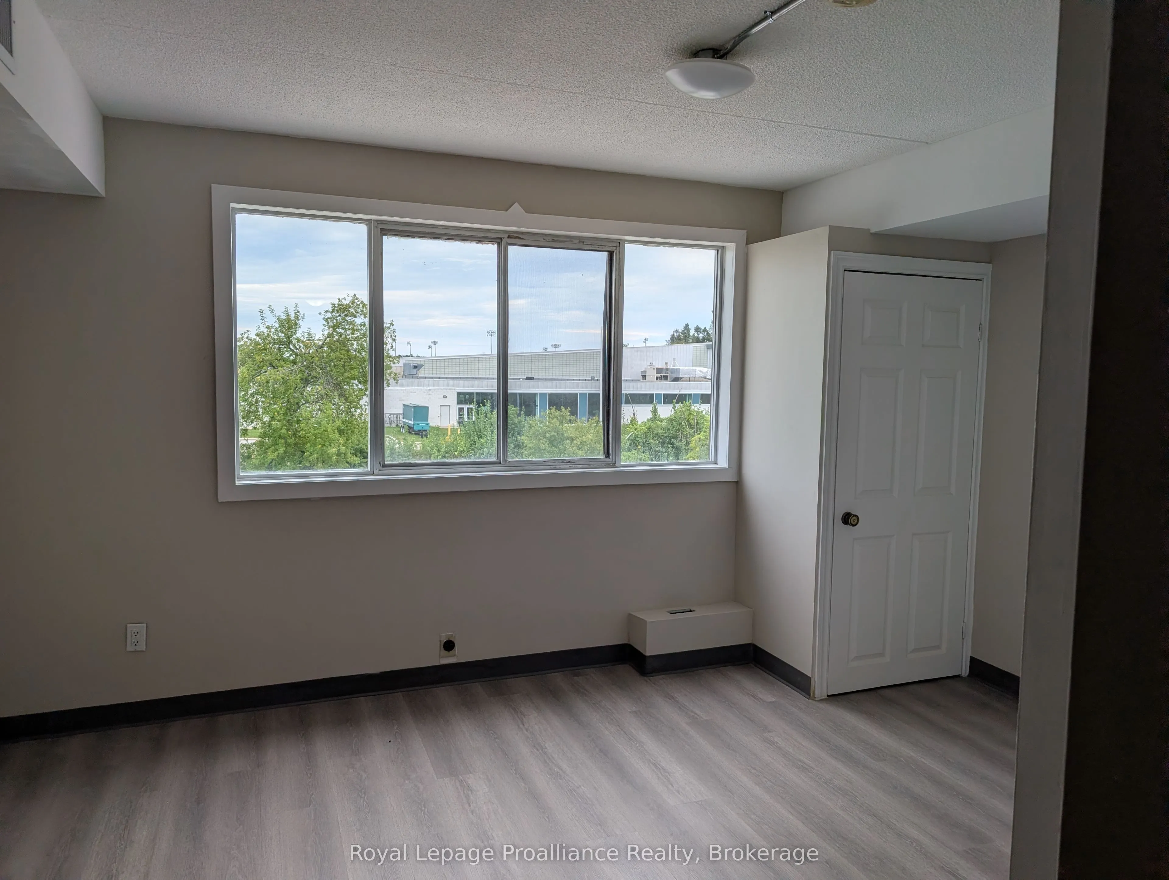 1837 Lansdowne Street W #4
