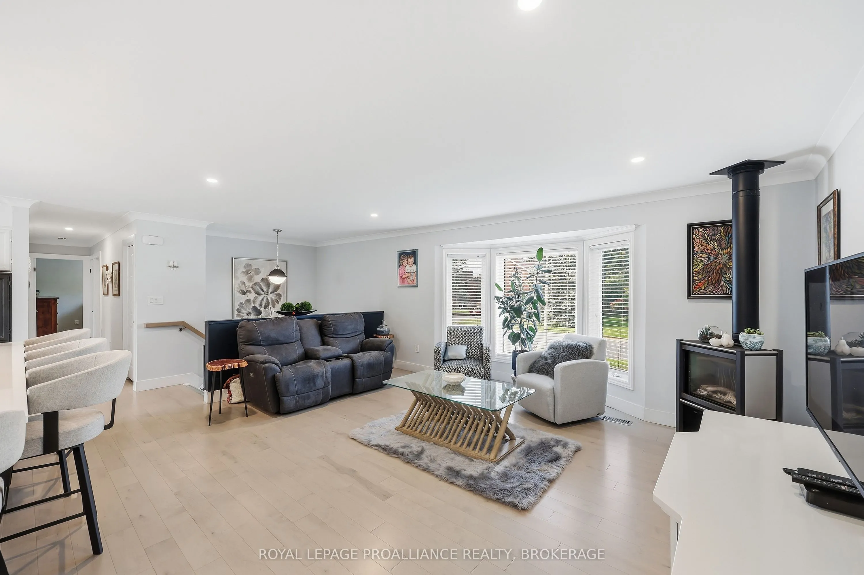503 Canterbury Crescent