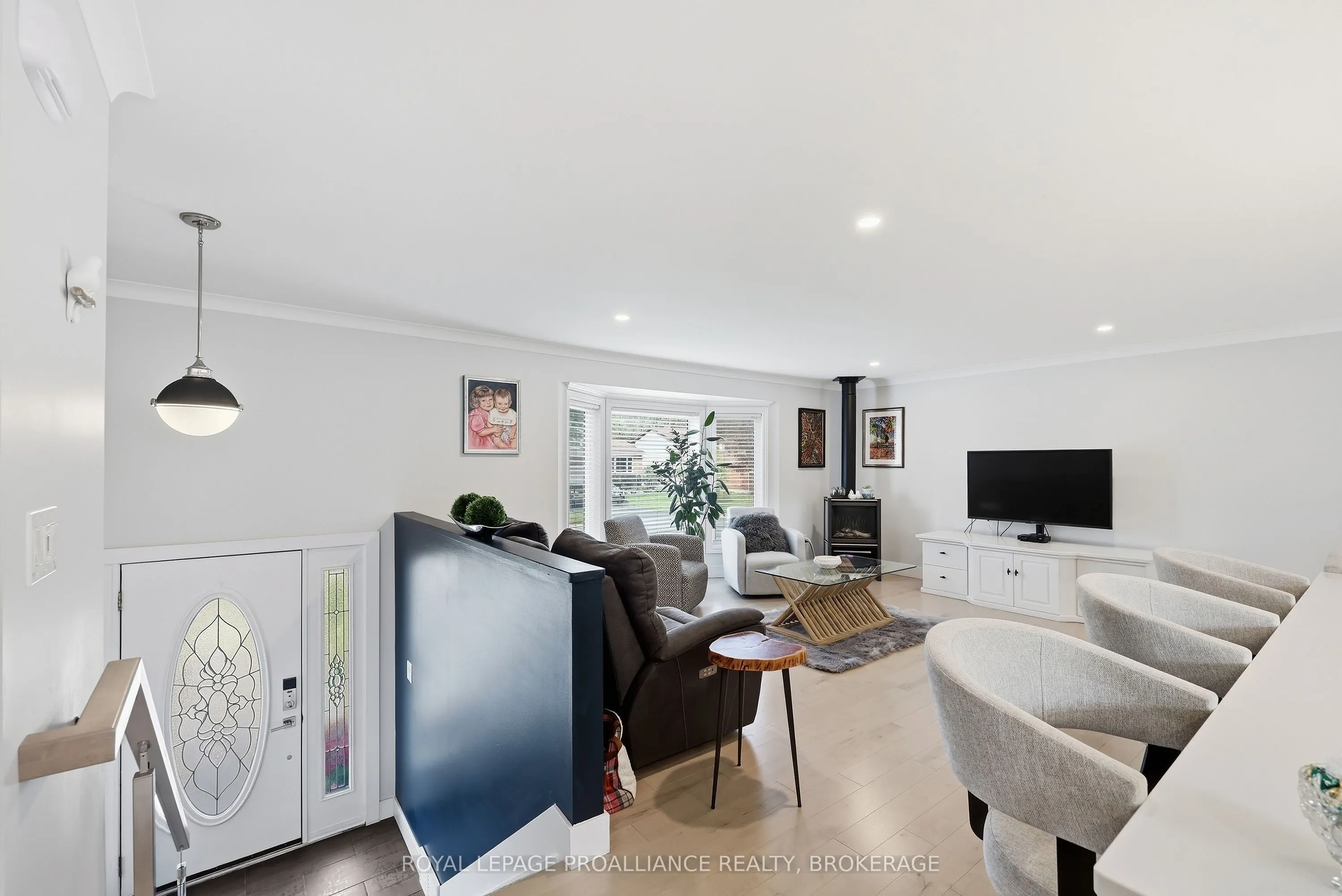 503 Canterbury Crescent